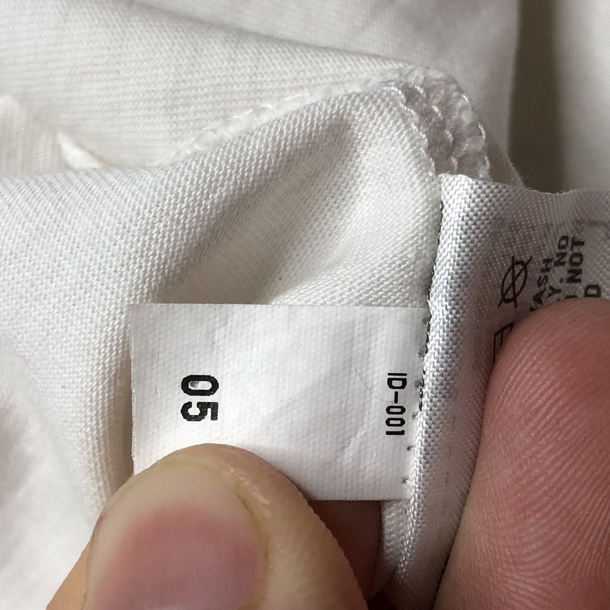 Uniqlo Rare shirt Uniqlo X Jean Michel Basquiat StreetWear Size US L / EU 52-54 / 3 - 7 Thumbnail