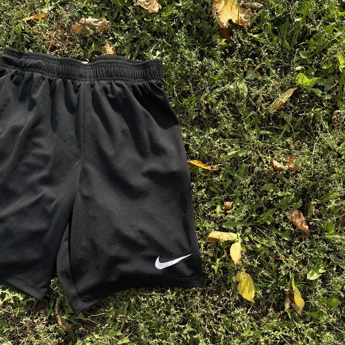 Vintage Vintage 90s Nike Baggy Shorts Skate Grunge Black Faded 30 Size US 30 / EU 46 - 3 Thumbnail
