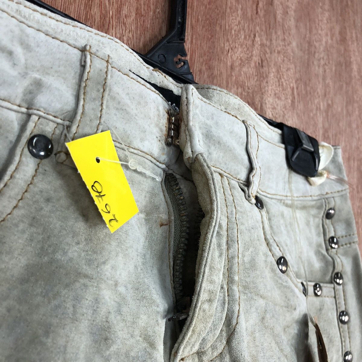 Genuine Leather DL DollHouse Light Grey Leather Pants #2670 Size 25" / US 0 / IT 36 - 7 Thumbnail