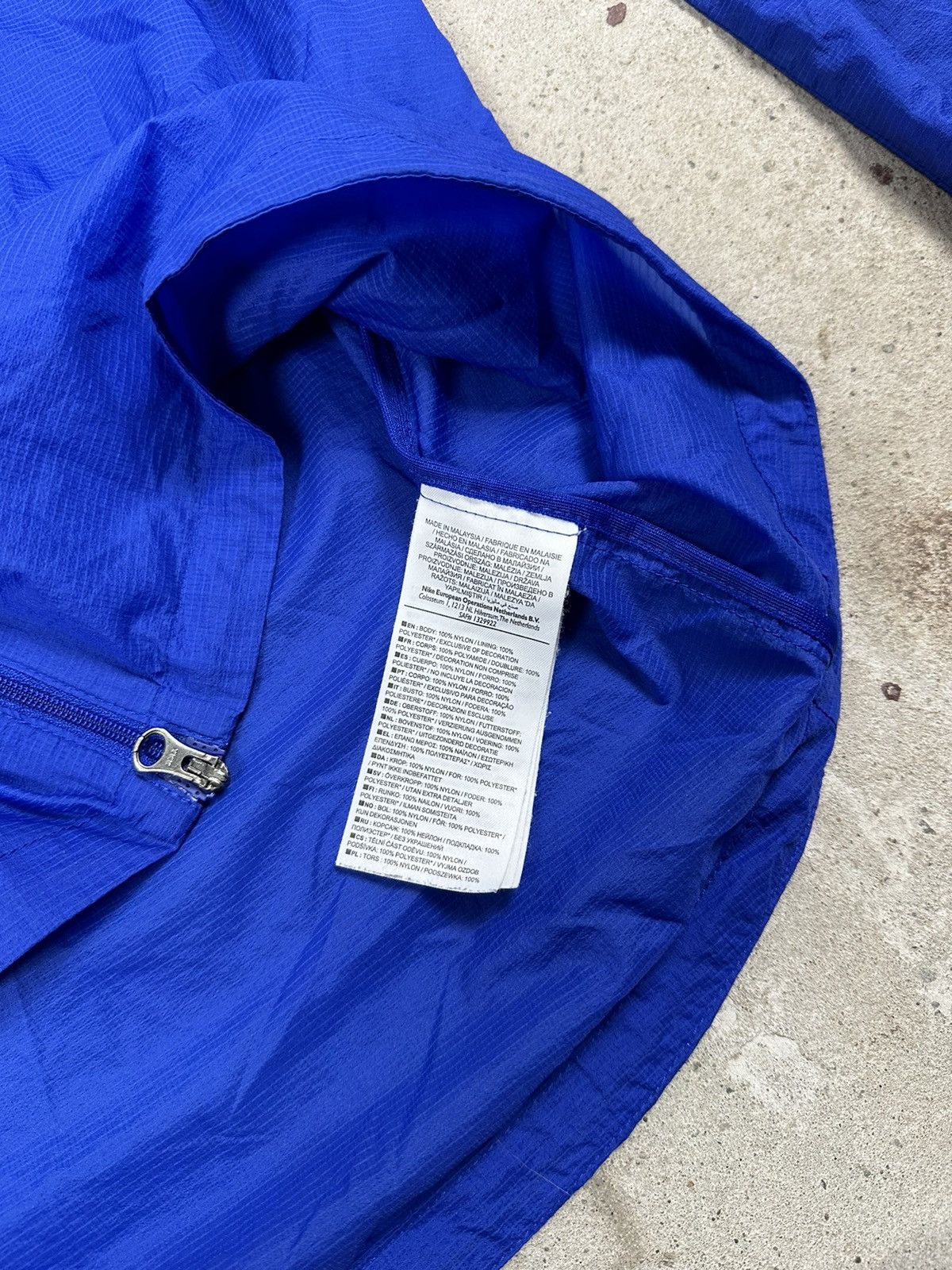 Nike × Vintage Vintage Nike Blue Track Light Jacket Swoosh Running Size US XL / EU 56 / 4 - 6 Thumbnail
