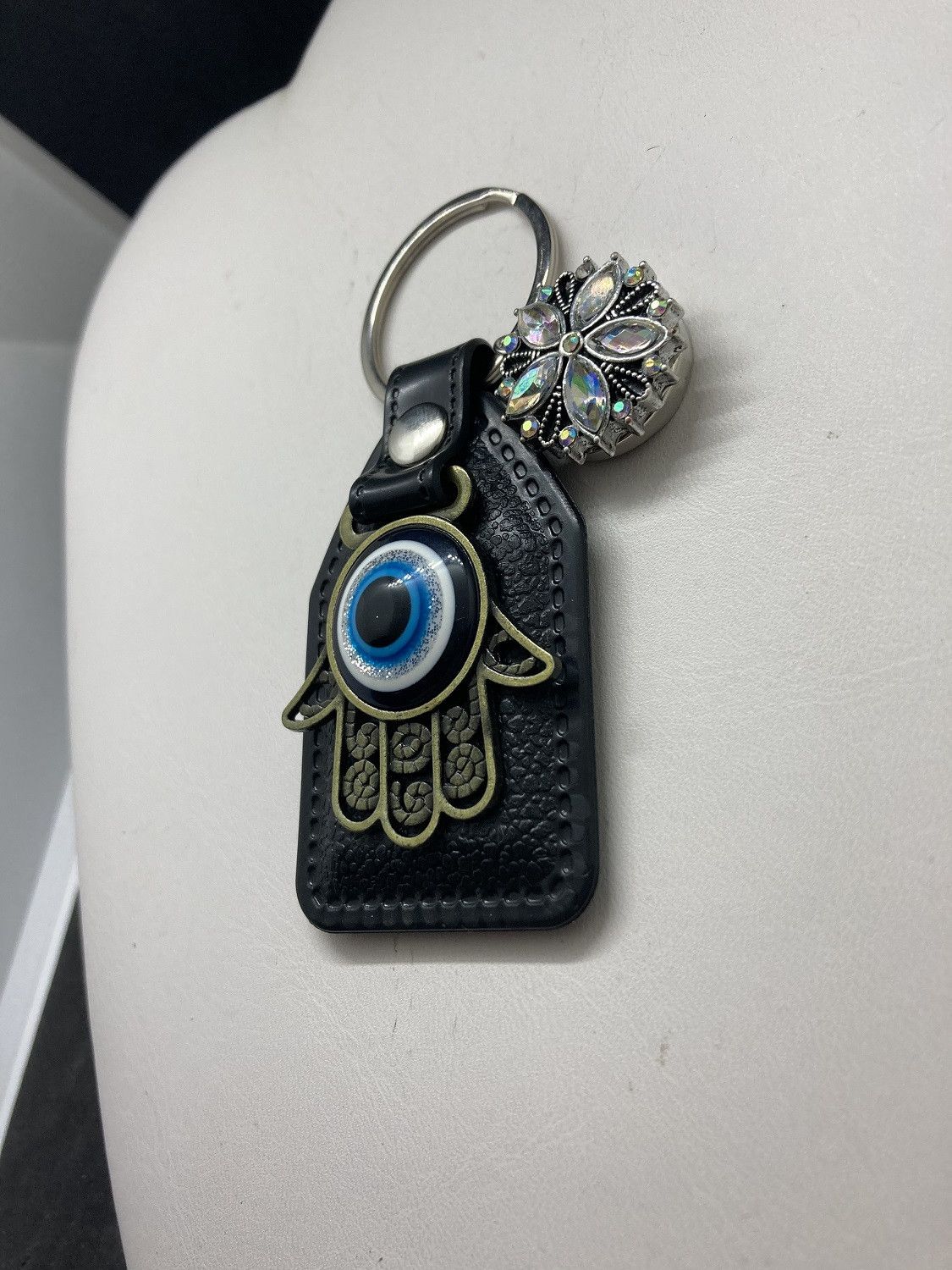 Jewelry Hamsa hand evil eye key chain - clear Size ONE SIZE - 2 Thumbnail