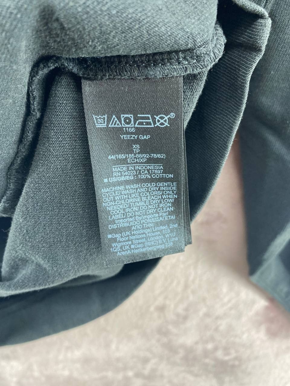 Gap × Kanye West Yeezy Gap by Balenciaga Logo Longsleeve Tee Black XS Size US XS / EU 42 / 0 - 7 Thumbnail