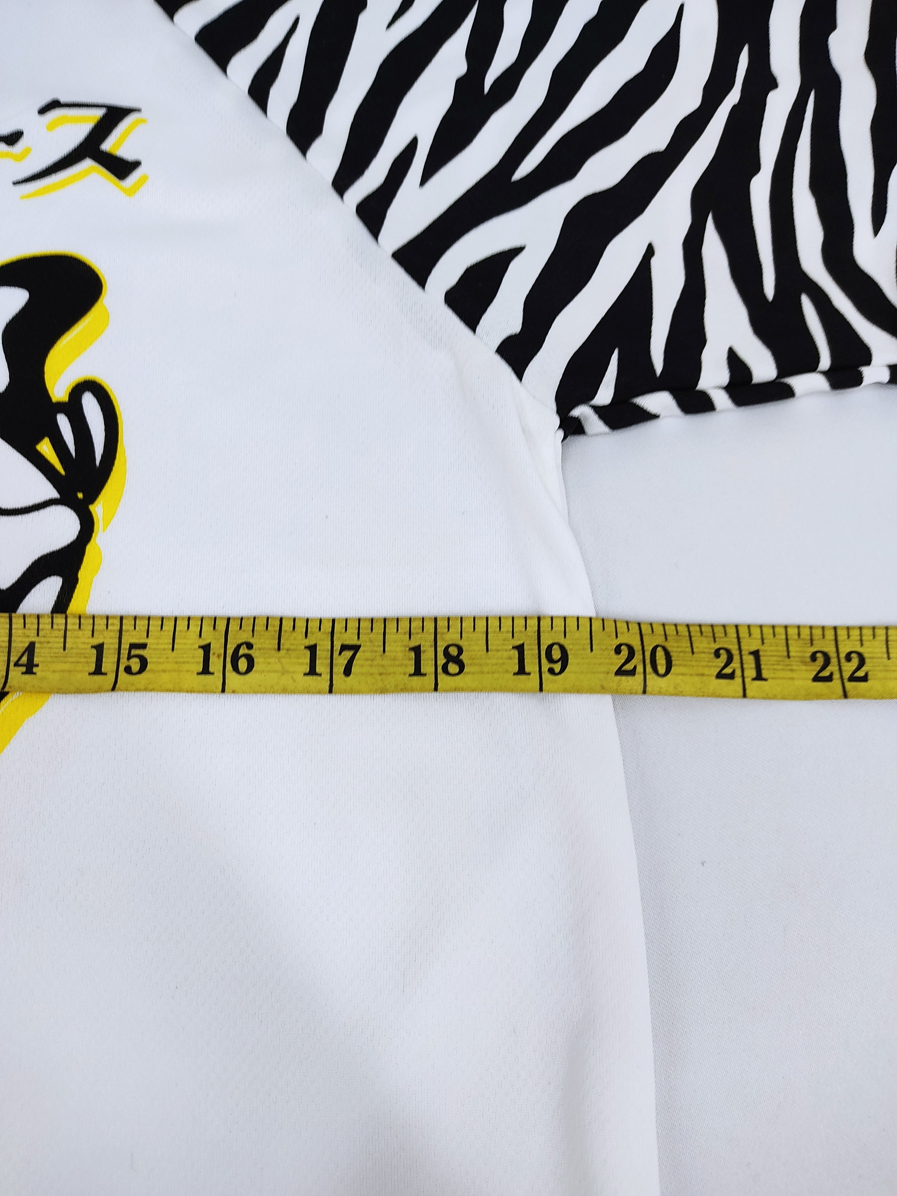 Japanese Brand Hanshin Tigers Camouflage Sleeve Jersey New With Tag Size US M / EU 48-50 / 2 - 8 Thumbnail