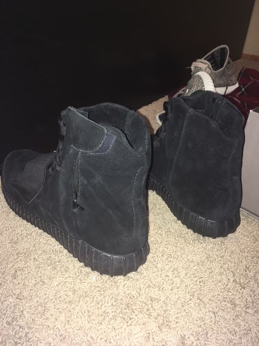 yeezy triple black 750s