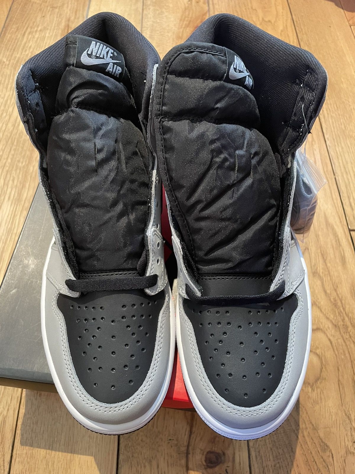Jordan Brand × Nike Air Jordan 1 Retro High OG Shadow 2.0 2021 Size US 9 / EU 42 - 2 Thumbnail