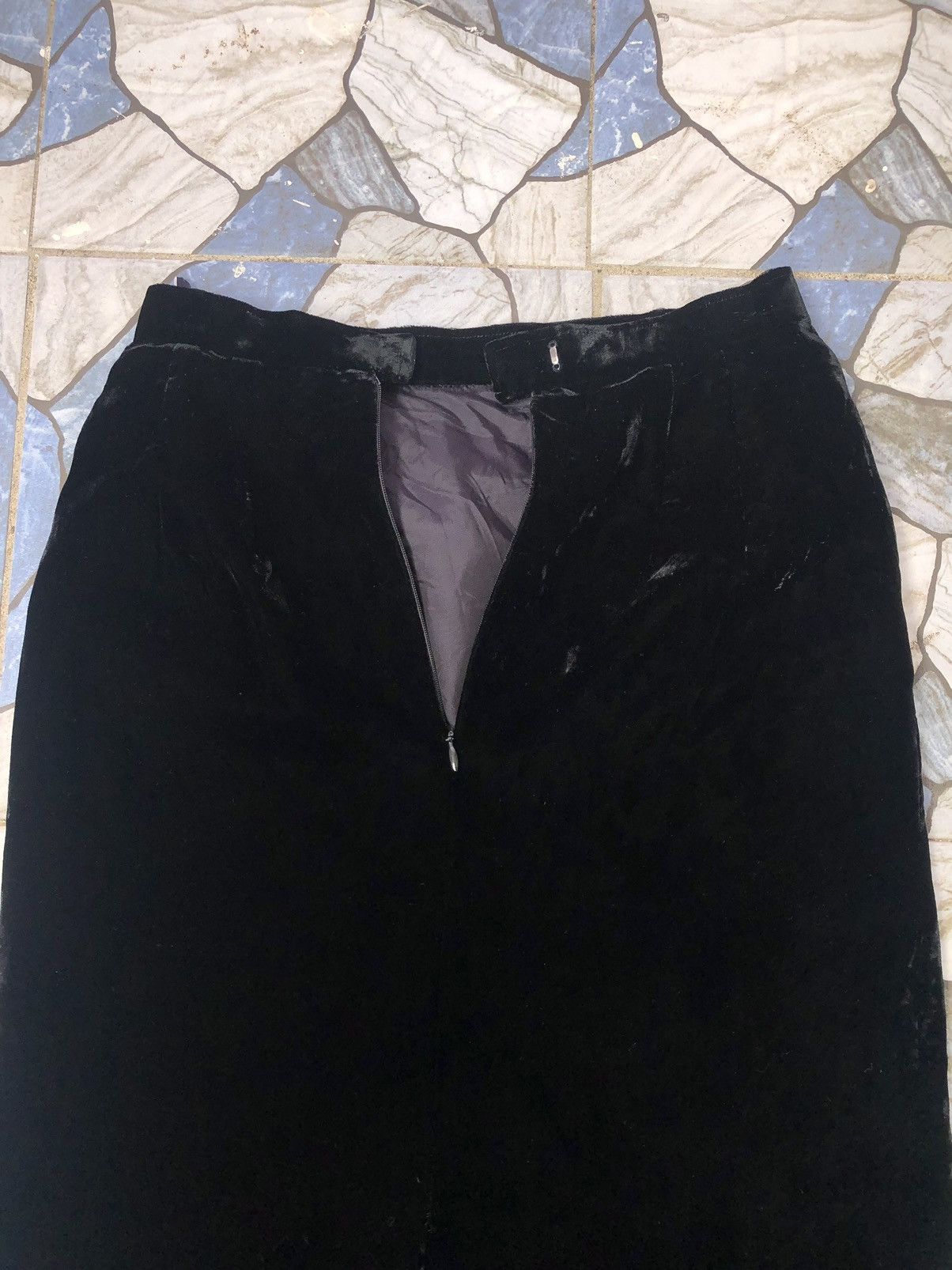 Christian Dior Monsieur × Dior Vintage Christian Dior Velvet Midi Skirt Size 25" / US 0 / IT 36 - 8 Thumbnail