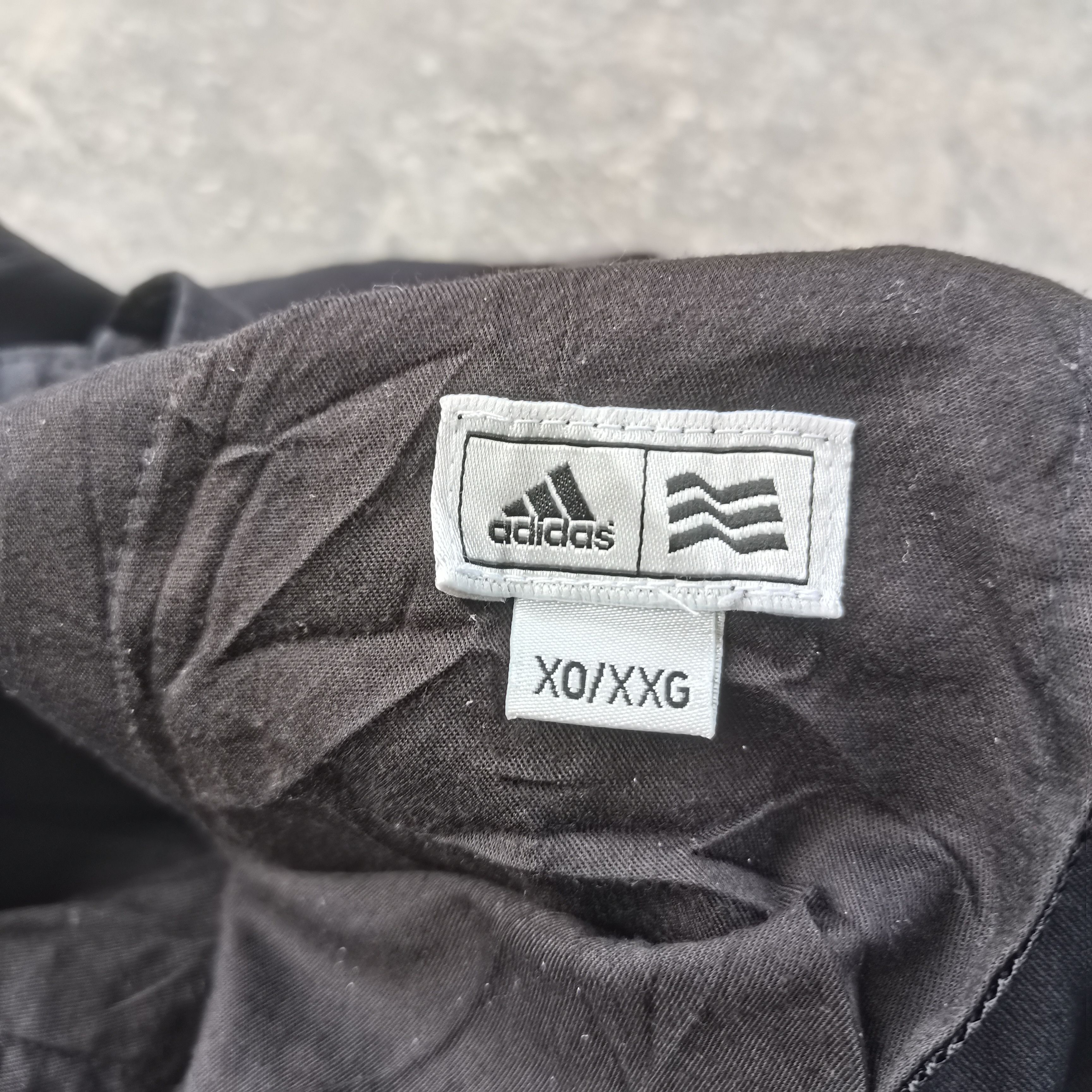 Adidas Offer🔥 Vintage ADIDAS Black Joggers Pants Size US 33 - 11 Thumbnail