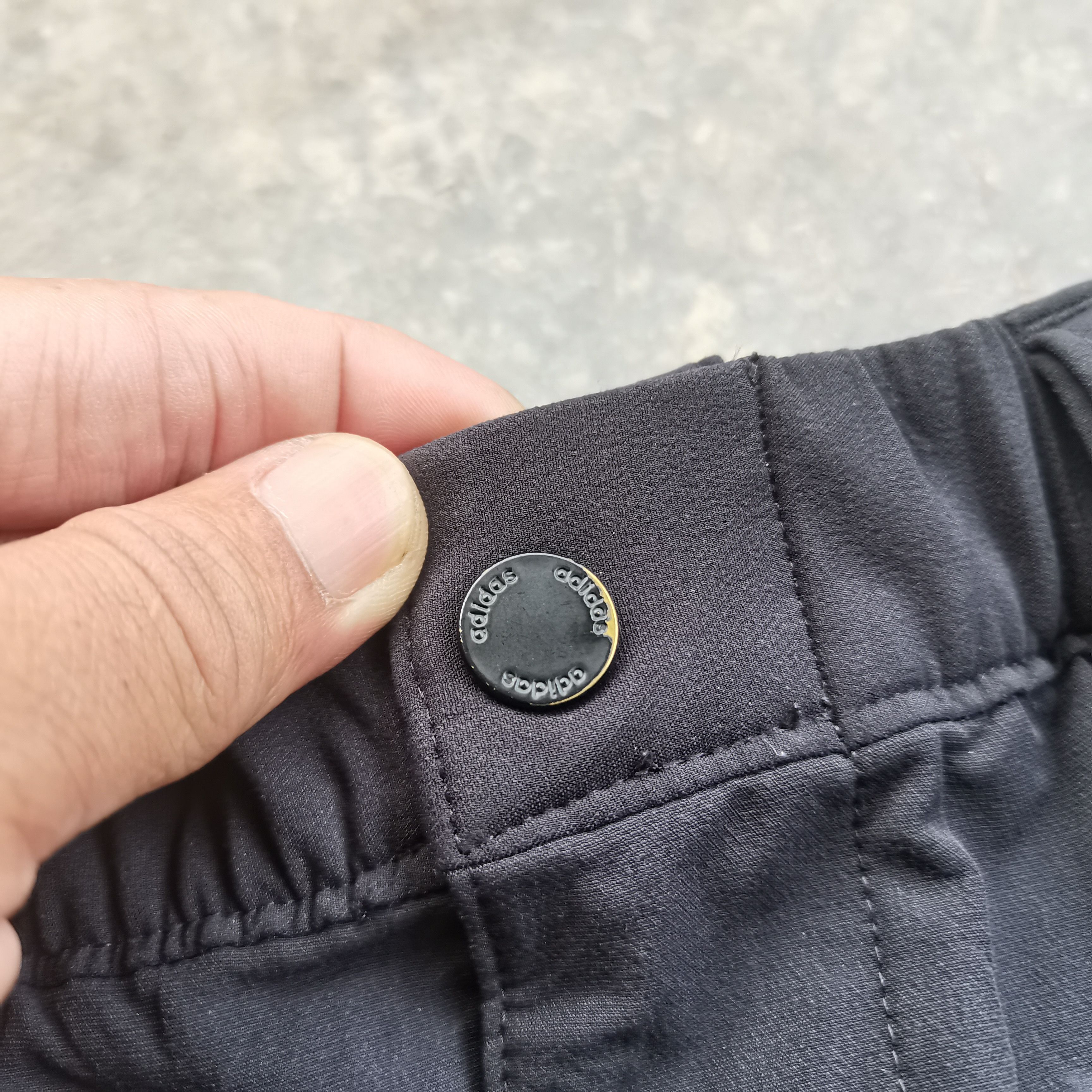 Adidas Offer🔥 Vintage ADIDAS Black Joggers Pants Size US 33 - 10 Thumbnail