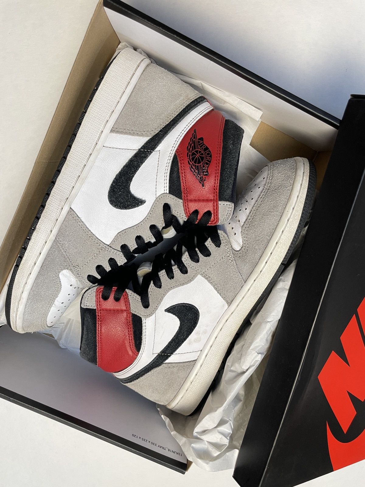 Jordan Brand Air Jordan 1 Retro High OG Particle Grey Size US 10.5 / EU 43-44 - 11 Thumbnail