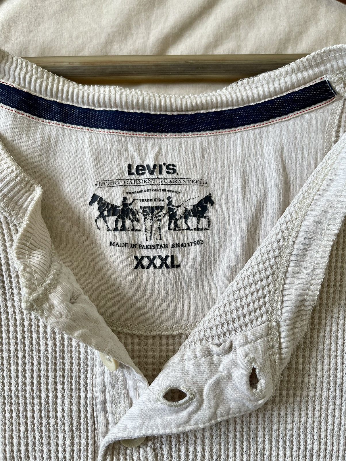Levi's VINTAGE LEVIS COTTON LONG SLEEVE HENLEY SHIRT OATMEAL BROWN Size US XXL / EU 58 / 5 - 14 Thumbnail