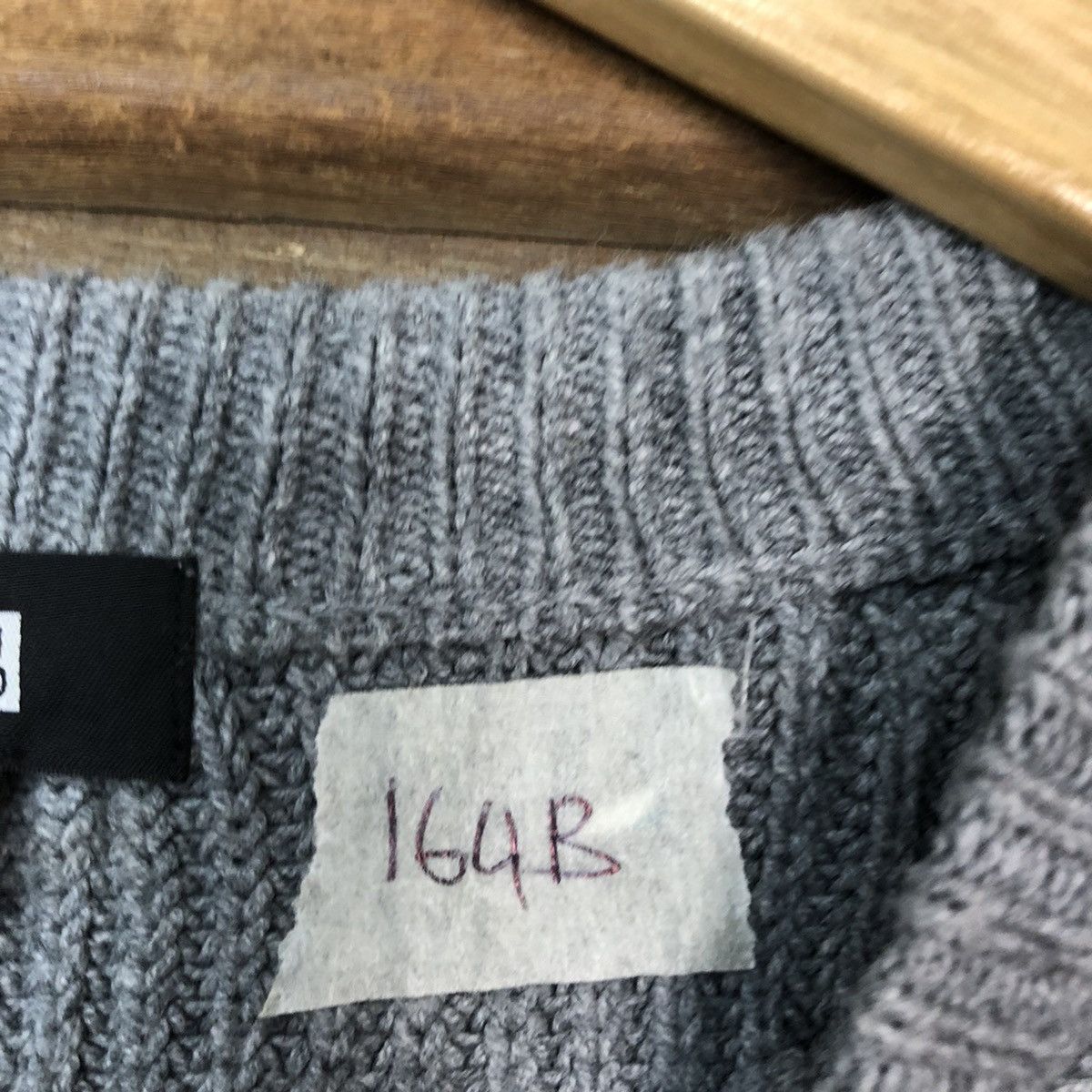 Vintage Uniqlo Japan faded plain sweatshirt Knitwear #164B Size US L / EU 52-54 / 3 - 11 Thumbnail