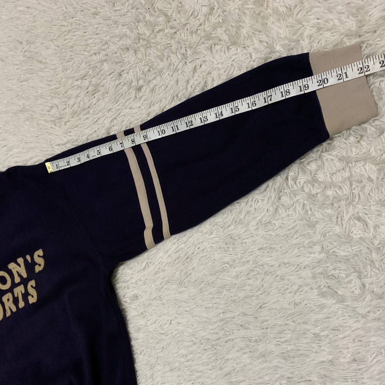 Japanese Brand Person’s sports big logo sweatshirt Size US L / EU 52-54 / 3 - 5 Thumbnail