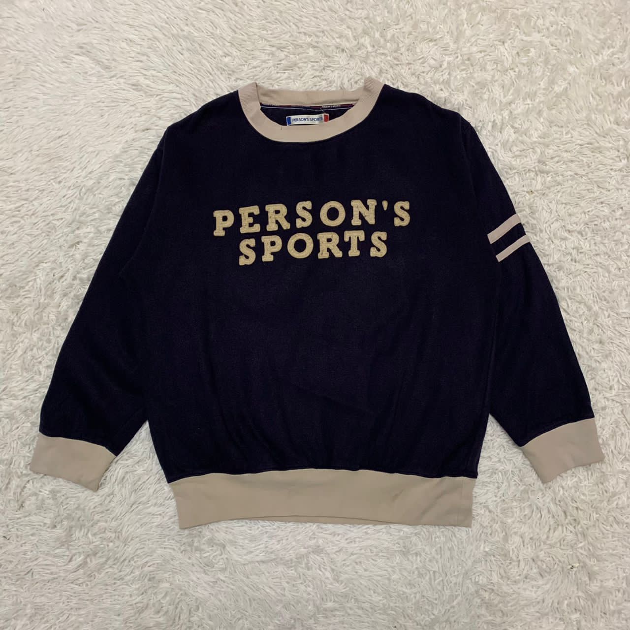 Japanese Brand Person’s sports big logo sweatshirt Size US L / EU 52-54 / 3 - 7 Thumbnail