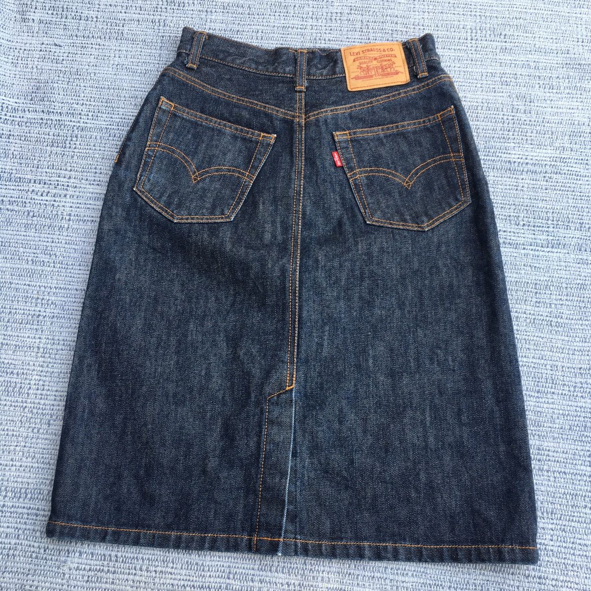 Levi's vintage 00’ denim skirt Size 26" / US 2 / IT 38 - 3 Thumbnail