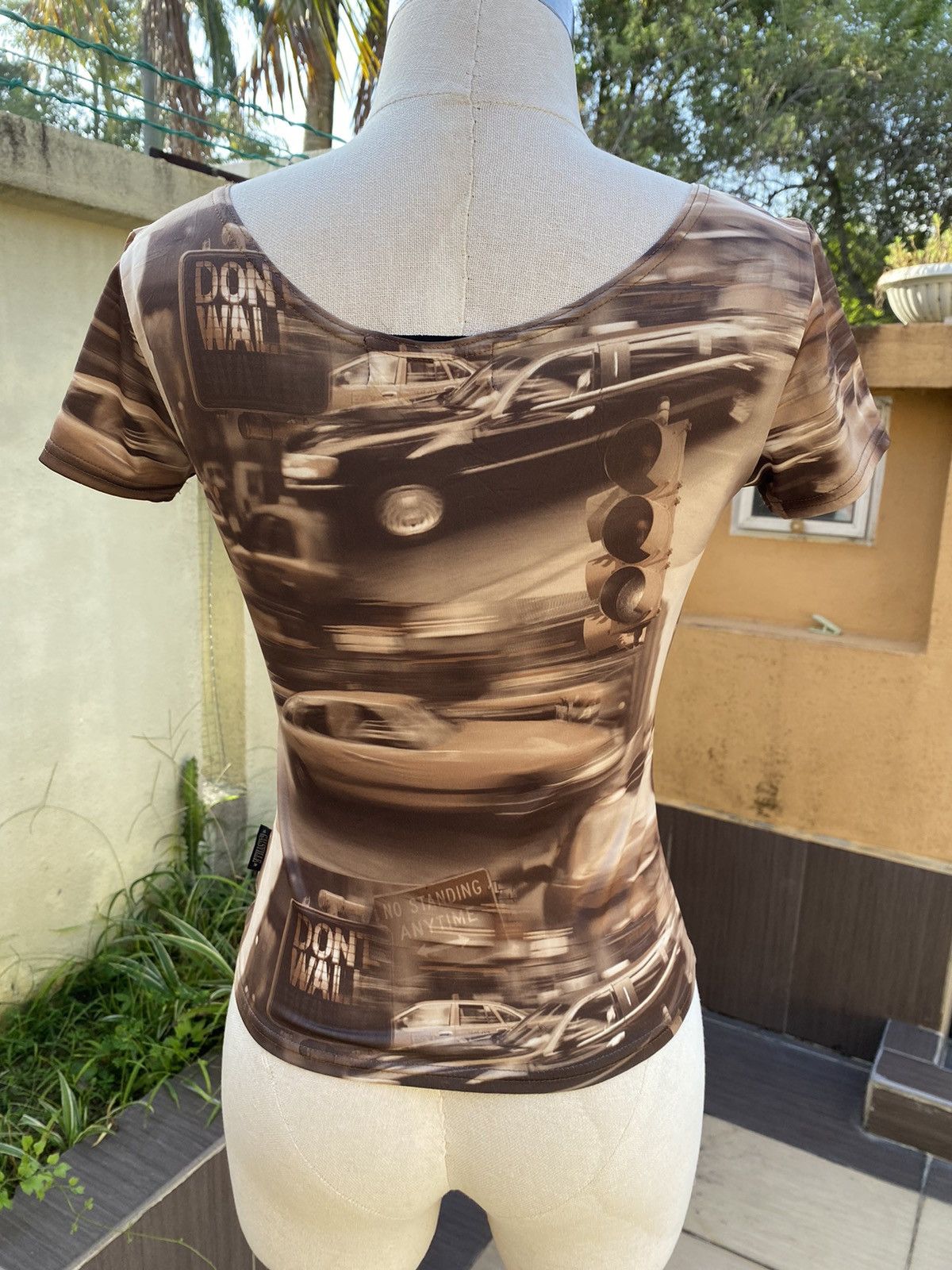 Japanese Brand overprinted tee Size S / US 4 / IT 40 - 3 Thumbnail