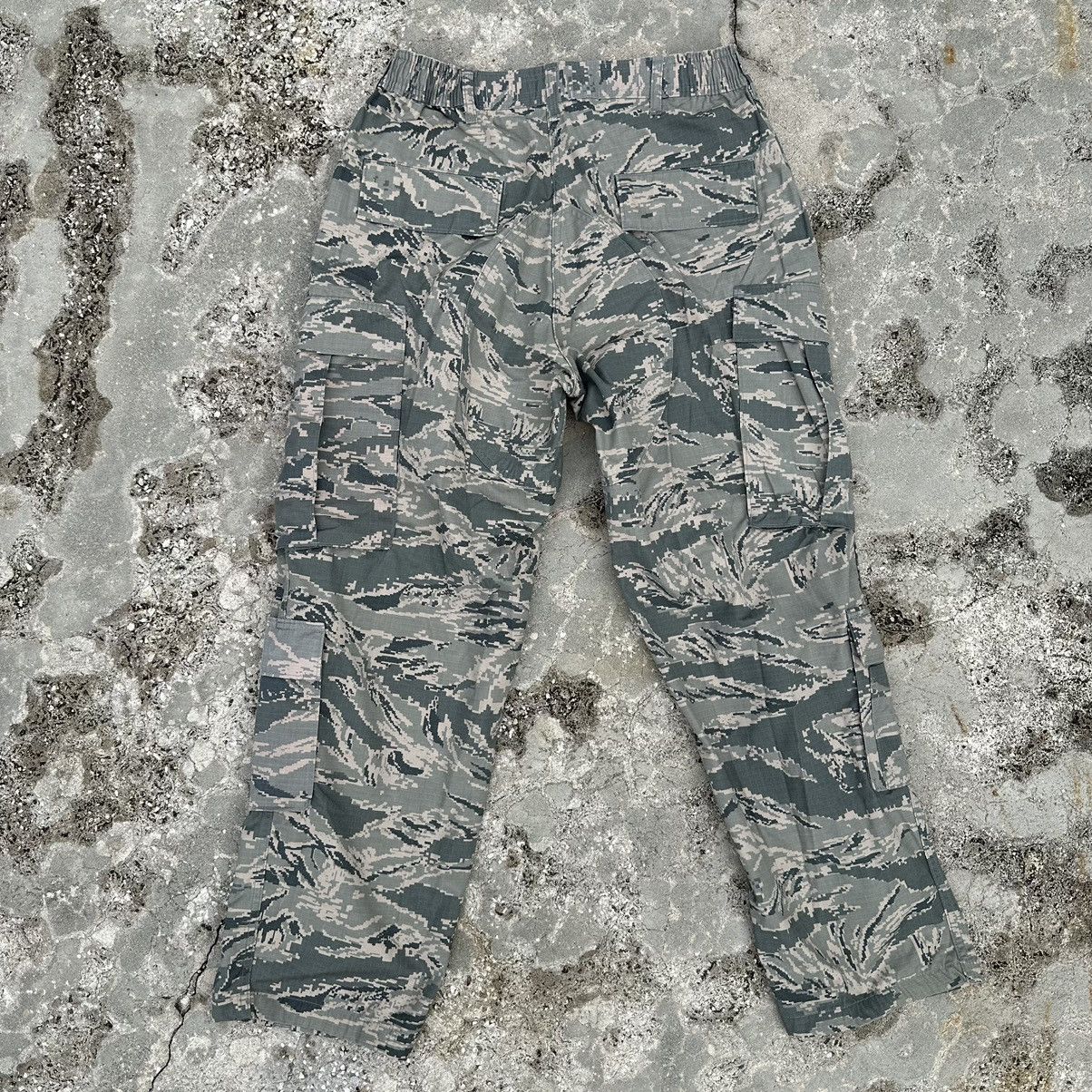 Vintage Vintage Military Camo Cargo Pants Size US 34 / EU 50 - 2 Thumbnail