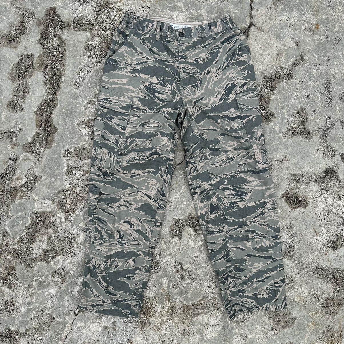 Vintage Vintage Military Camo Cargo Pants Size US 34 / EU 50 - 1 Thumbnail
