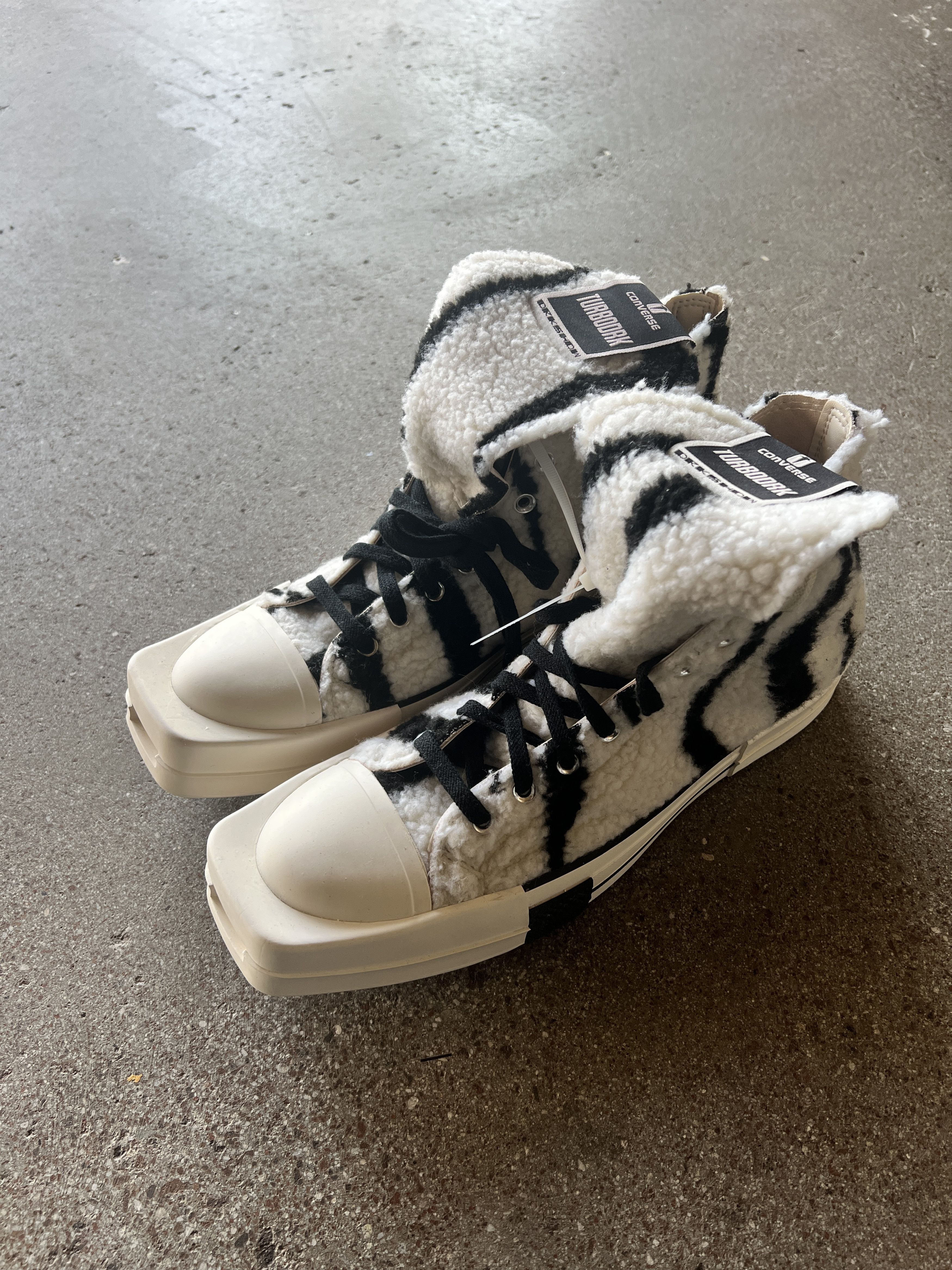image of Rick Owens Turbodrk Converse Shoes in White, Men's (Size 9)