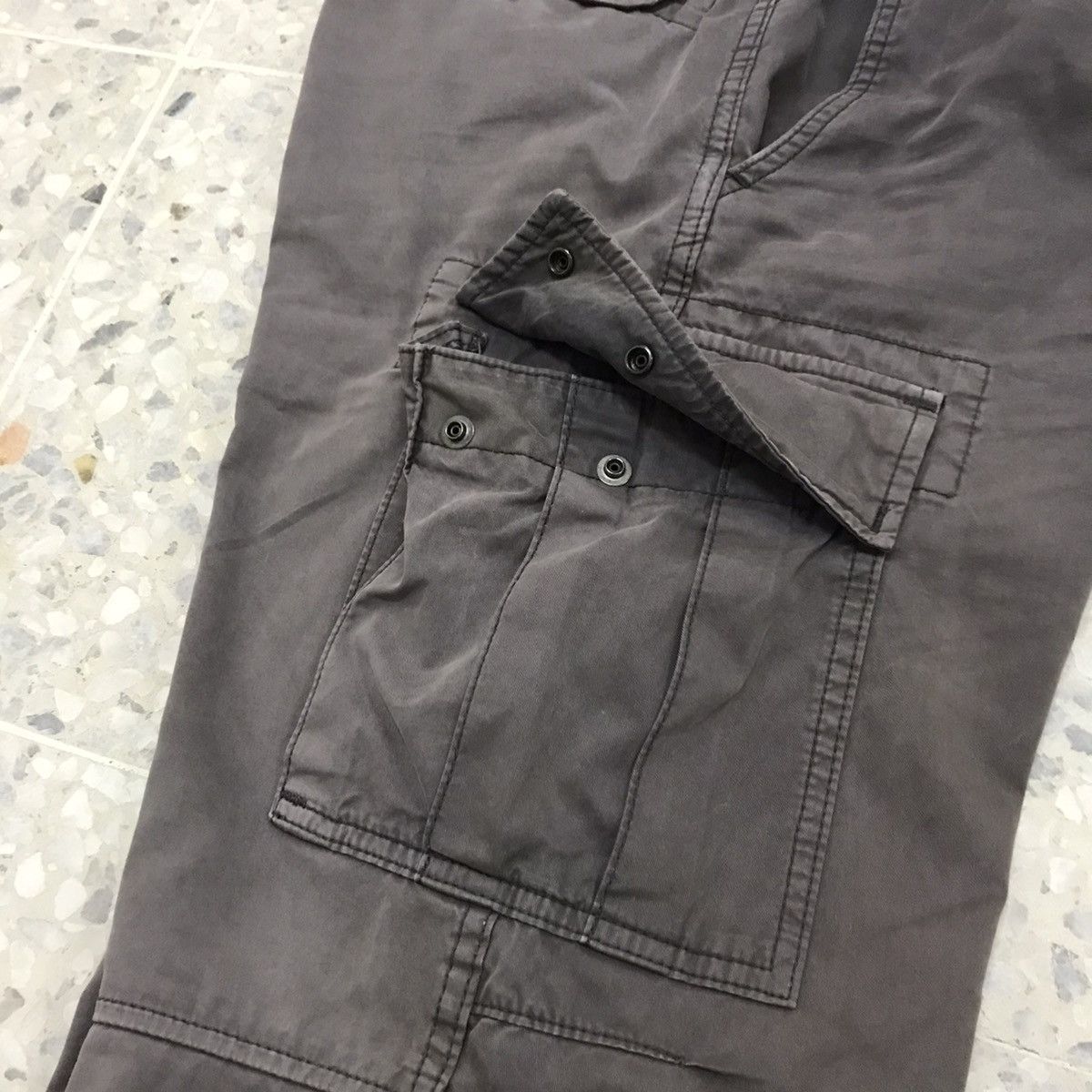 Japanese Brand Vintage Uniqlo Faded Colour Straight Cut Cargo Pants Size US 33 - 10 Thumbnail