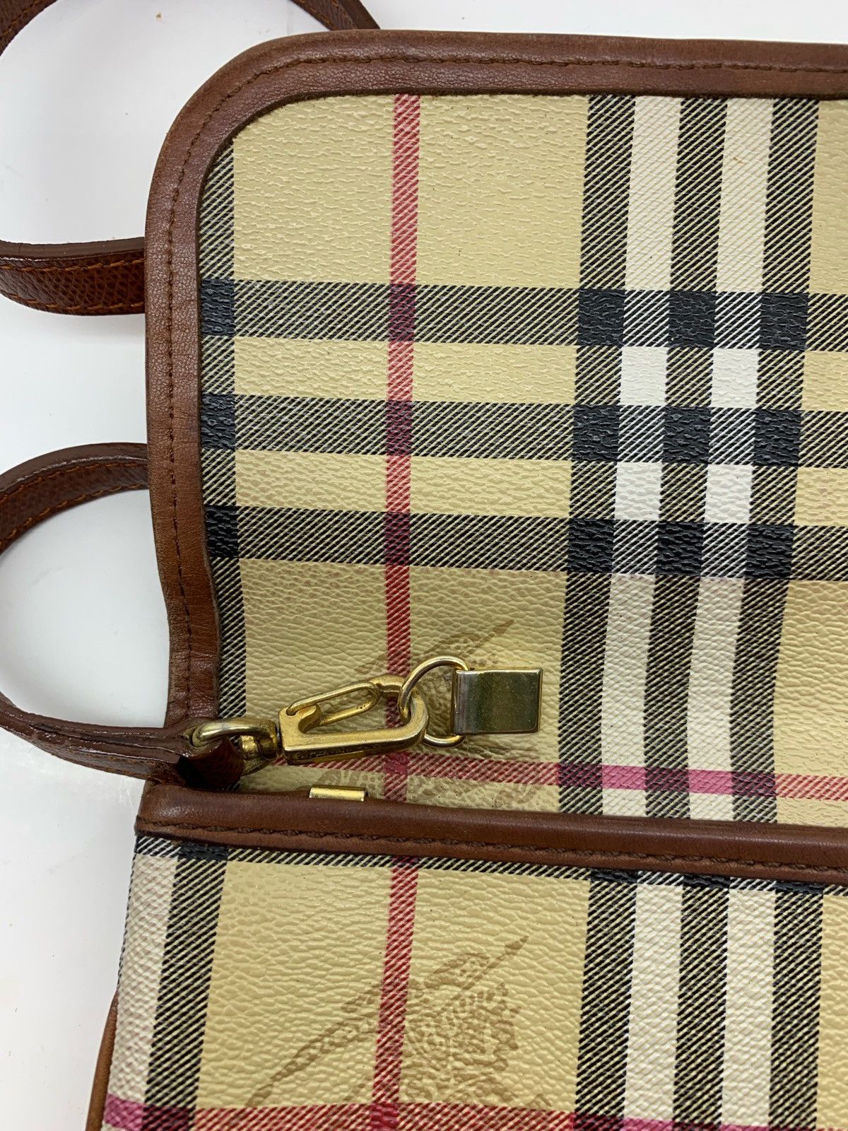Burberry × Vintage 🔥Authentic Burberry's Monogram Crossbody Sling Bag Size ONE SIZE - 10 Thumbnail