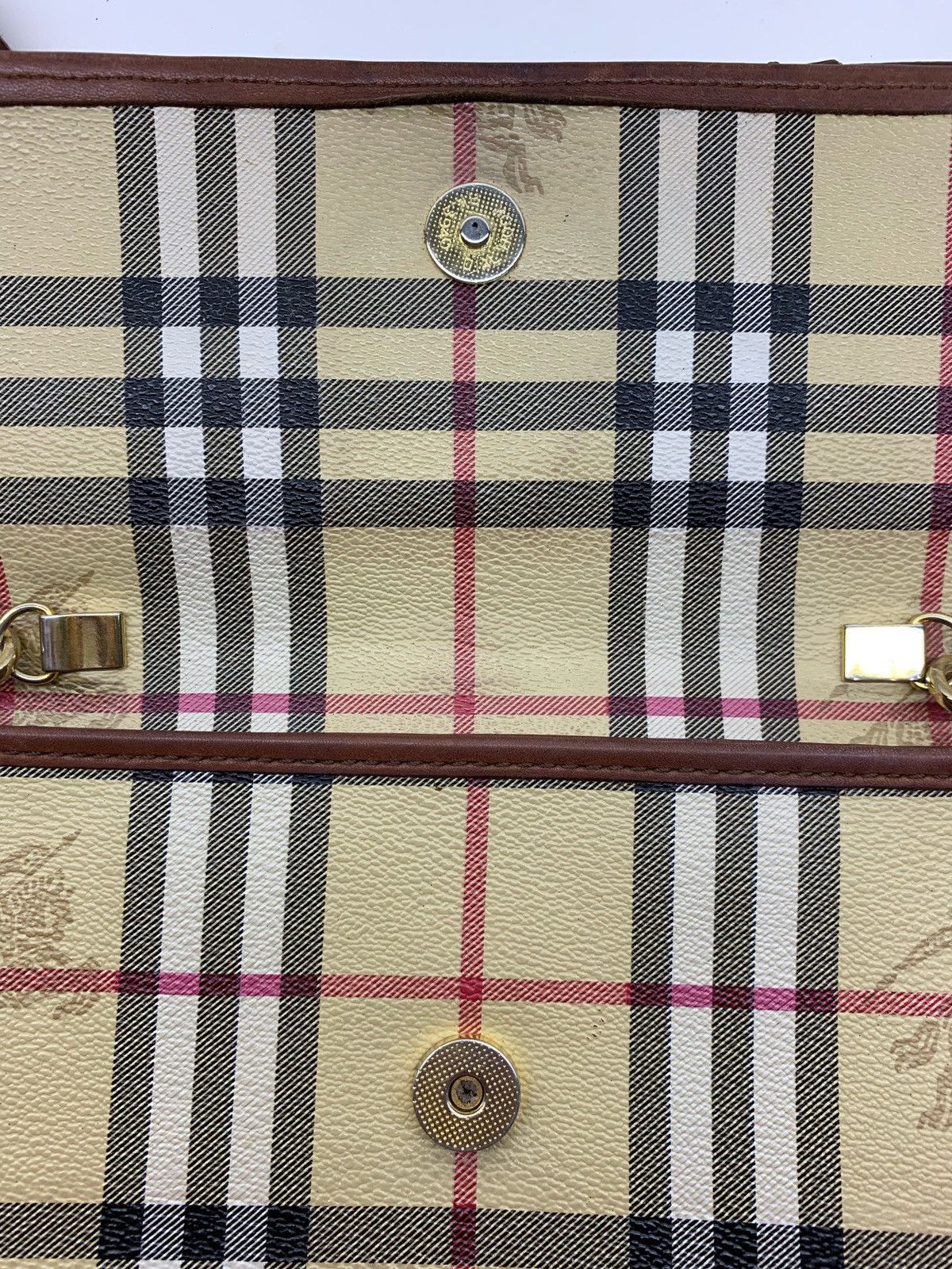 Burberry × Vintage 🔥Authentic Burberry's Monogram Crossbody Sling Bag Size ONE SIZE - 8 Thumbnail