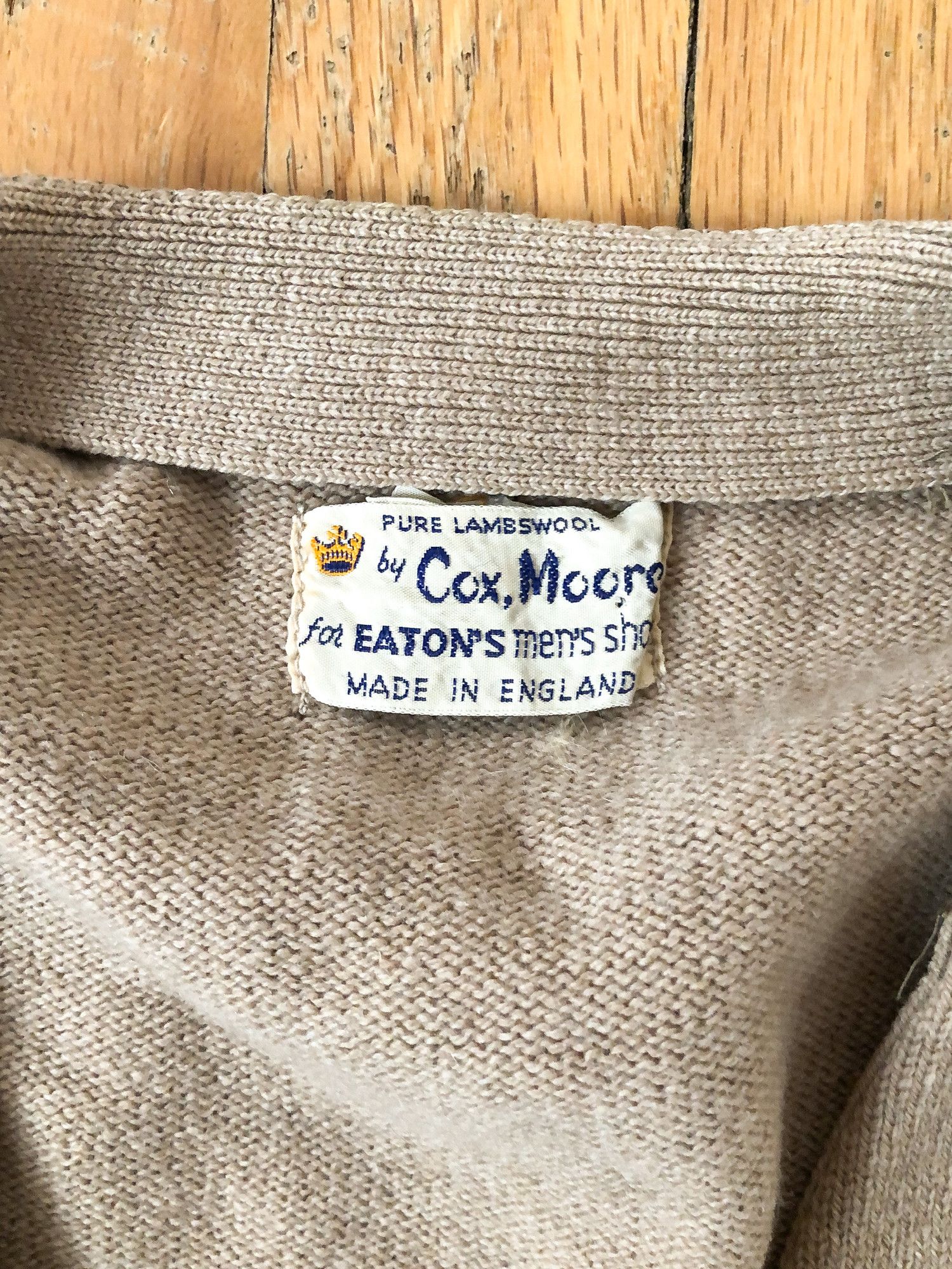 Vintage 70s Beige Cardigan Made in England (Aime Leon Dore vibe) Size US M / EU 48-50 / 2 - 4 Thumbnail