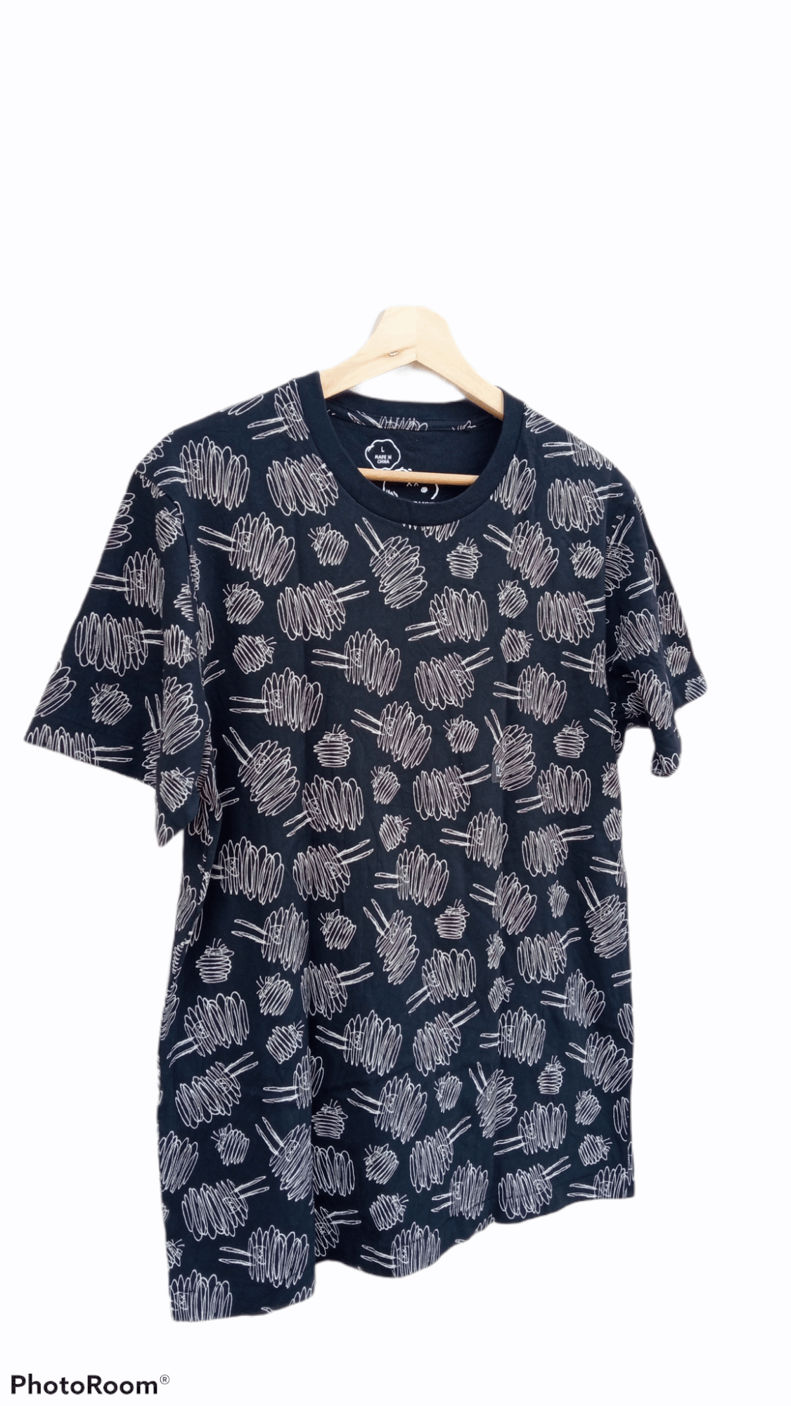 Japanese Brand × Kaws × Uniqlo 🔥🔥UT x Kaws x Peanuts All Over Fullprint T-Shirt Size US M / EU 48-50 / 2 - 2 Thumbnail