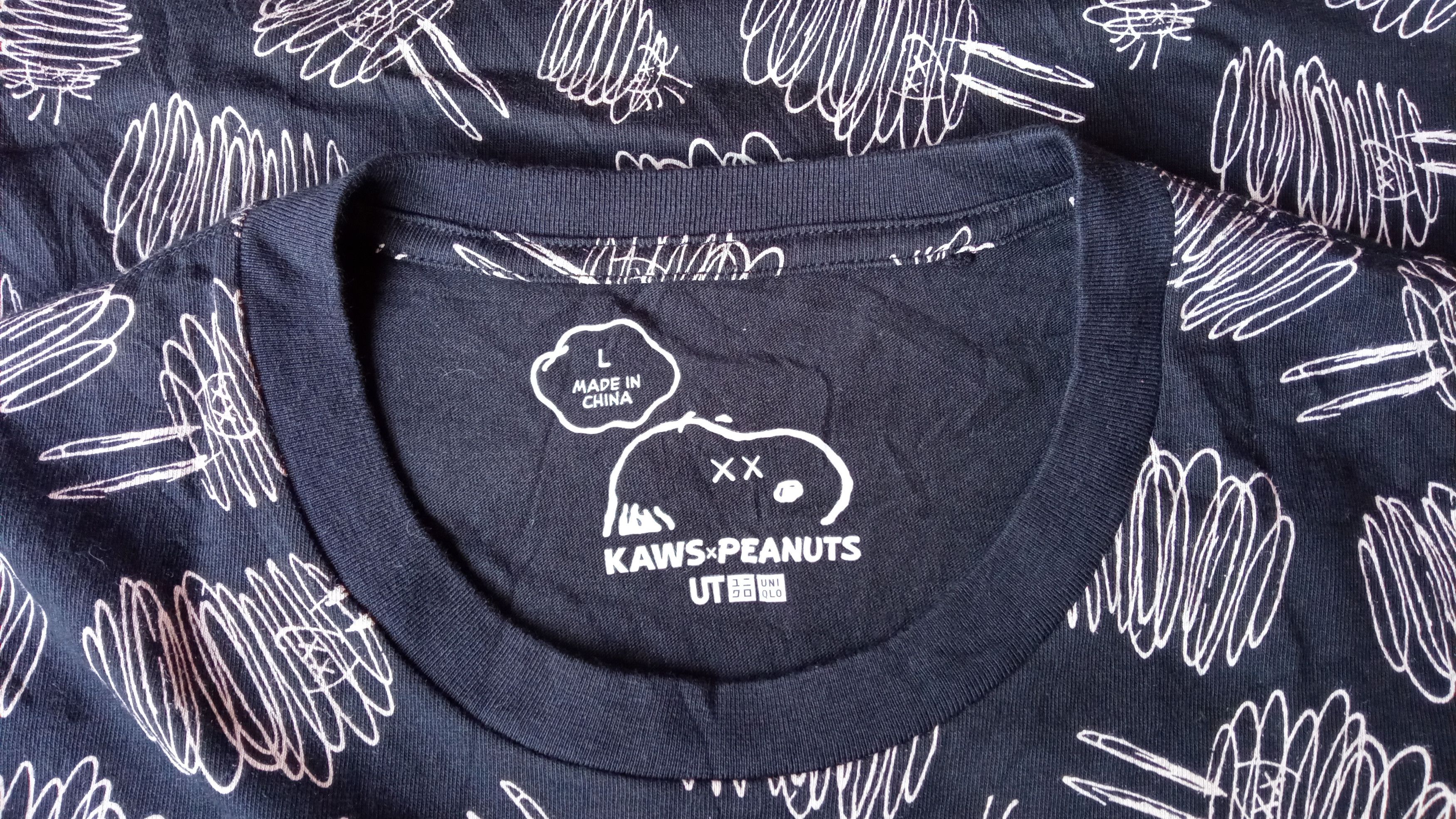 Japanese Brand × Kaws × Uniqlo 🔥🔥UT x Kaws x Peanuts All Over Fullprint T-Shirt Size US M / EU 48-50 / 2 - 10 Thumbnail