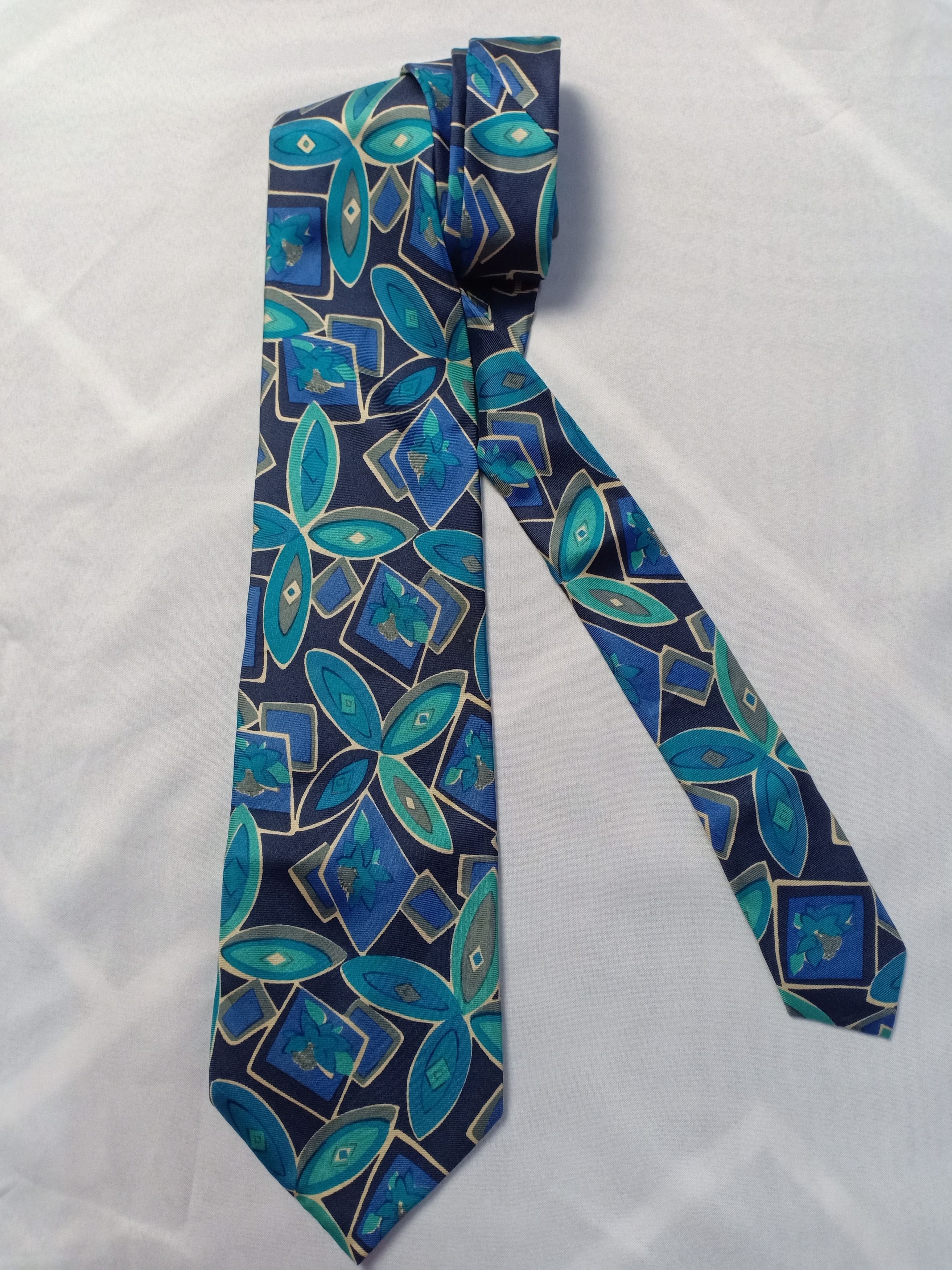 Pierre Balmain Pierre Balmain 100% Silk Tie Floral Made in Italy Size ONE SIZE - 1 Thumbnail