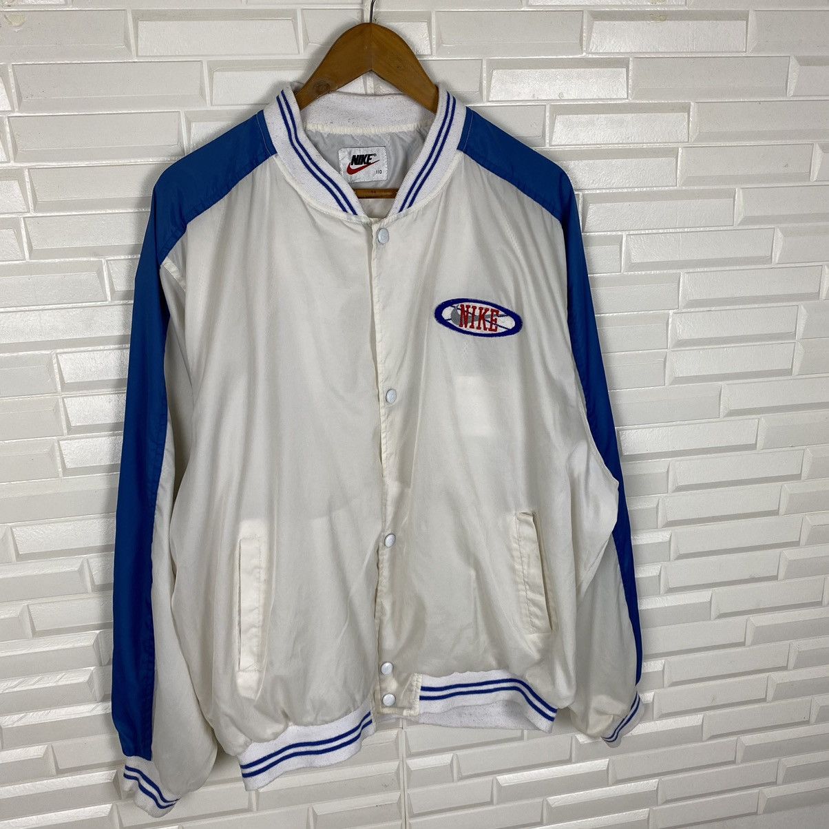 Nike VINTAGE NIKE NYLON VARSITY JACKET NICE DESIGN Size US L / EU 52-54 / 3 - 4 Thumbnail