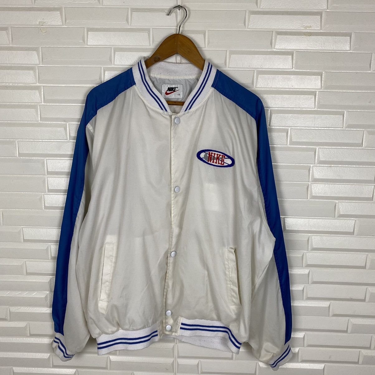 Nike VINTAGE NIKE NYLON VARSITY JACKET NICE DESIGN Size US L / EU 52-54 / 3 - 2 Thumbnail