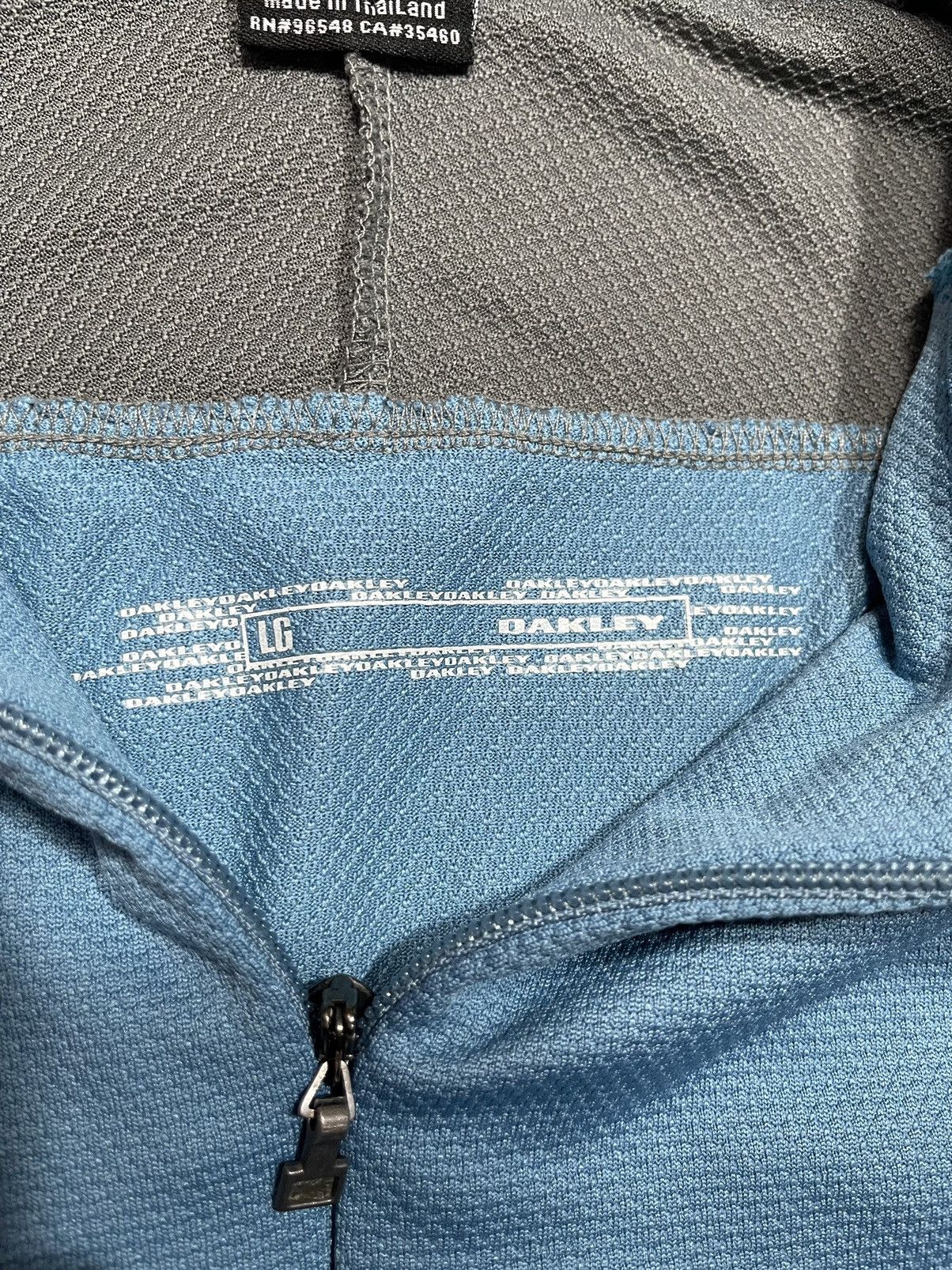 Vintage Vintage Oakley half zipper Polyester jersey embroidery logo Size US L / EU 52-54 / 3 - 6 Thumbnail