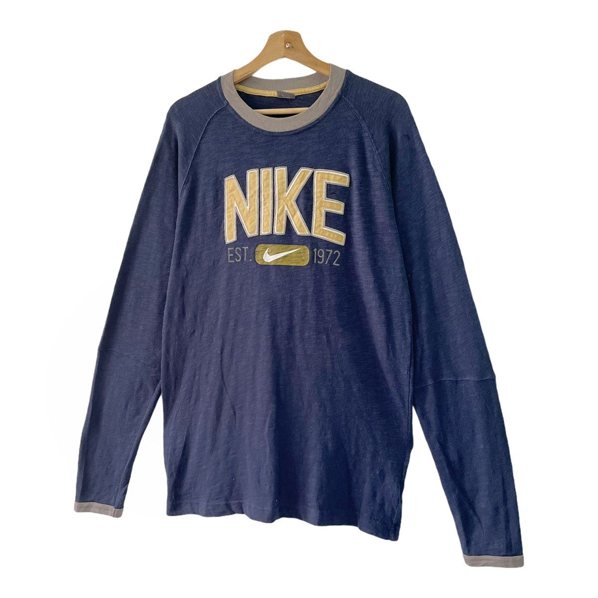 Nike Vintage Nike Embroidered Spellout Logo Longsleeve Tshirt Size US M / EU 48-50 / 2 - 3 Thumbnail
