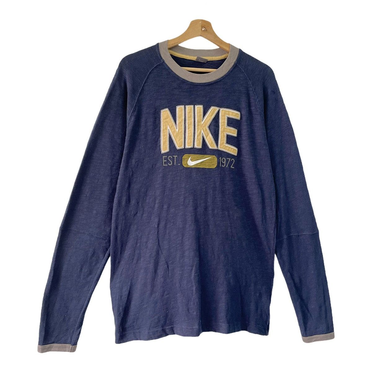 Nike Vintage Nike Embroidered Spellout Logo Longsleeve Tshirt Size US M / EU 48-50 / 2 - 2 Thumbnail