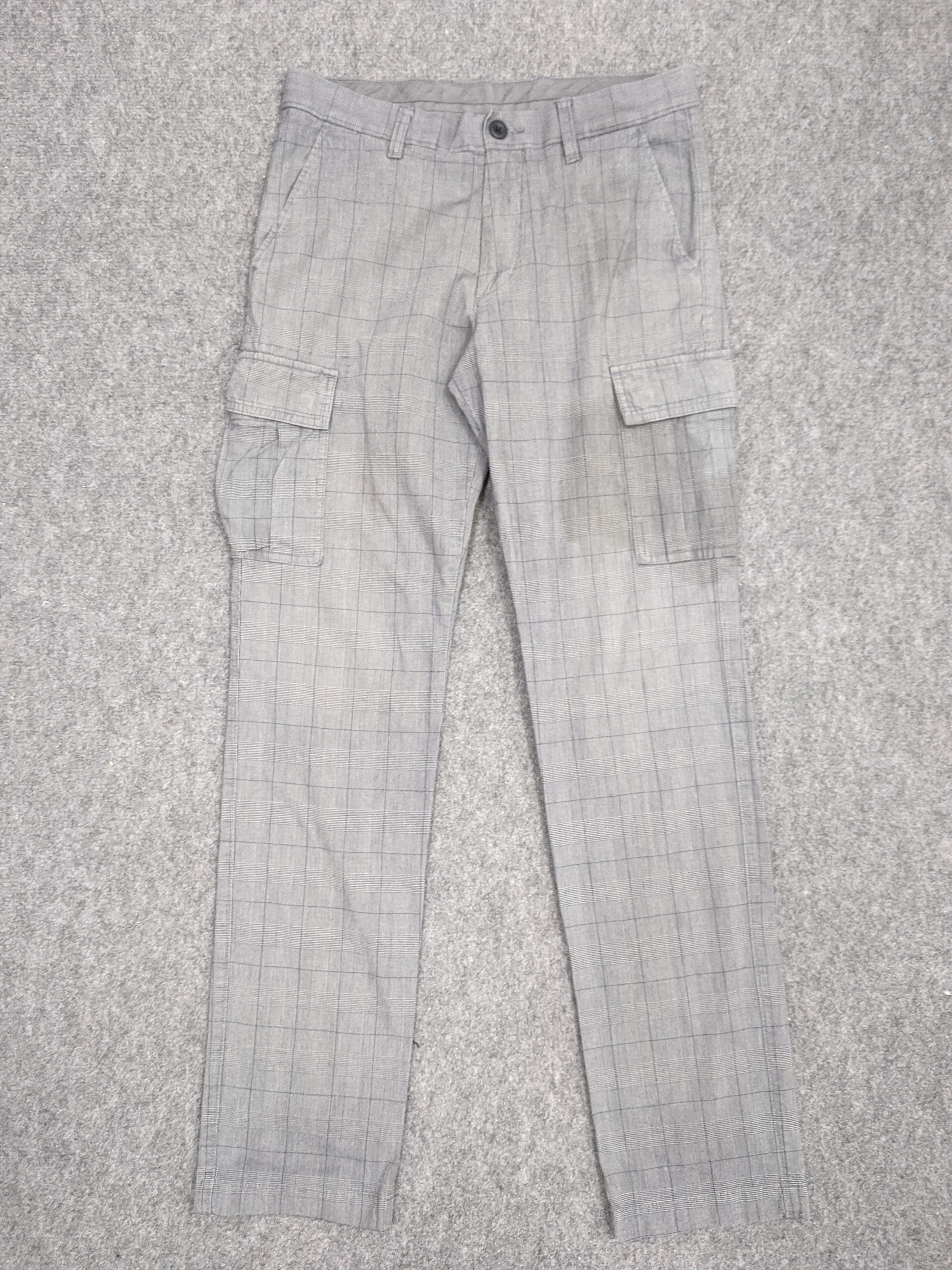 image of Uniqlo Cargo Pant Plaid Style Multipocket in Grey, Men's (Size 32)