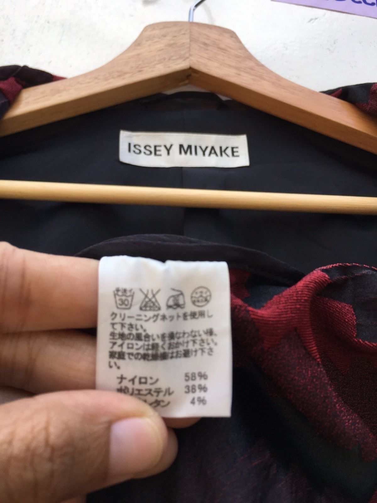 Issey Miyake Rare Issey Miyake Textured Blazer/ Jacket Size US S / EU 44-46 / 1 - 15 Thumbnail
