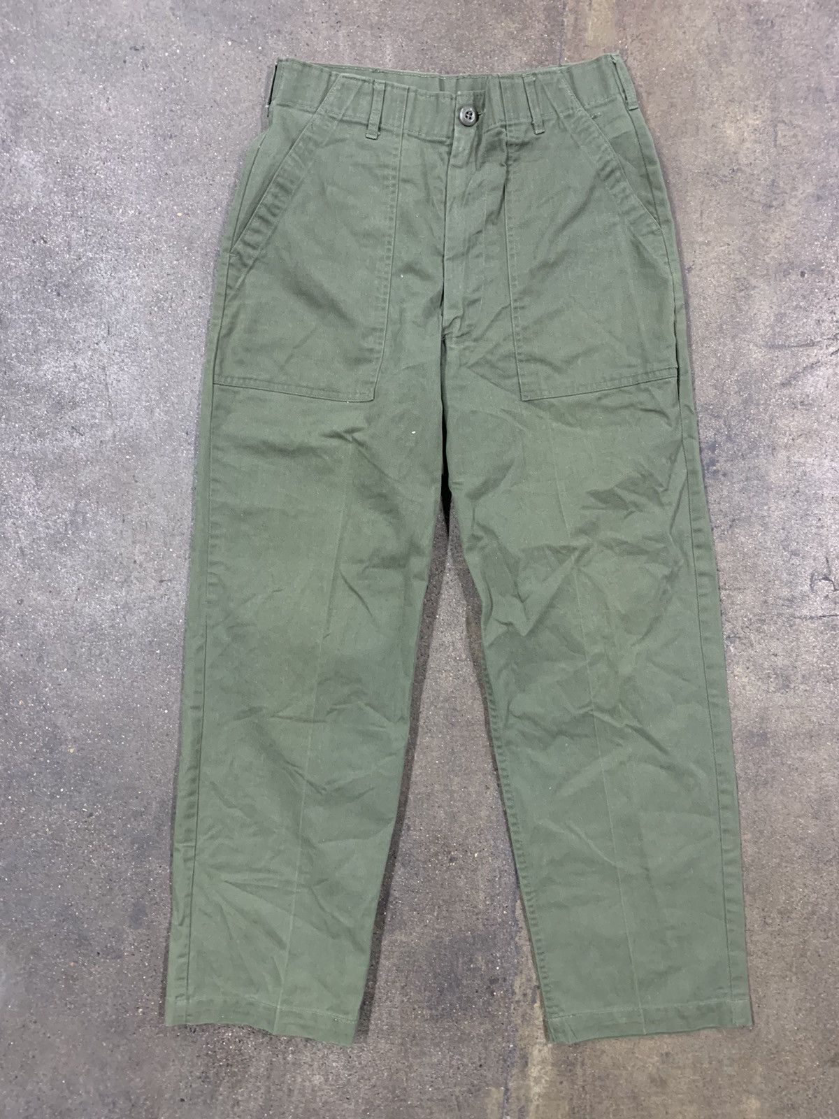 Vintage Vintage Military Patched Cargo Pants 30x29 Size US 29 - 1 Thumbnail