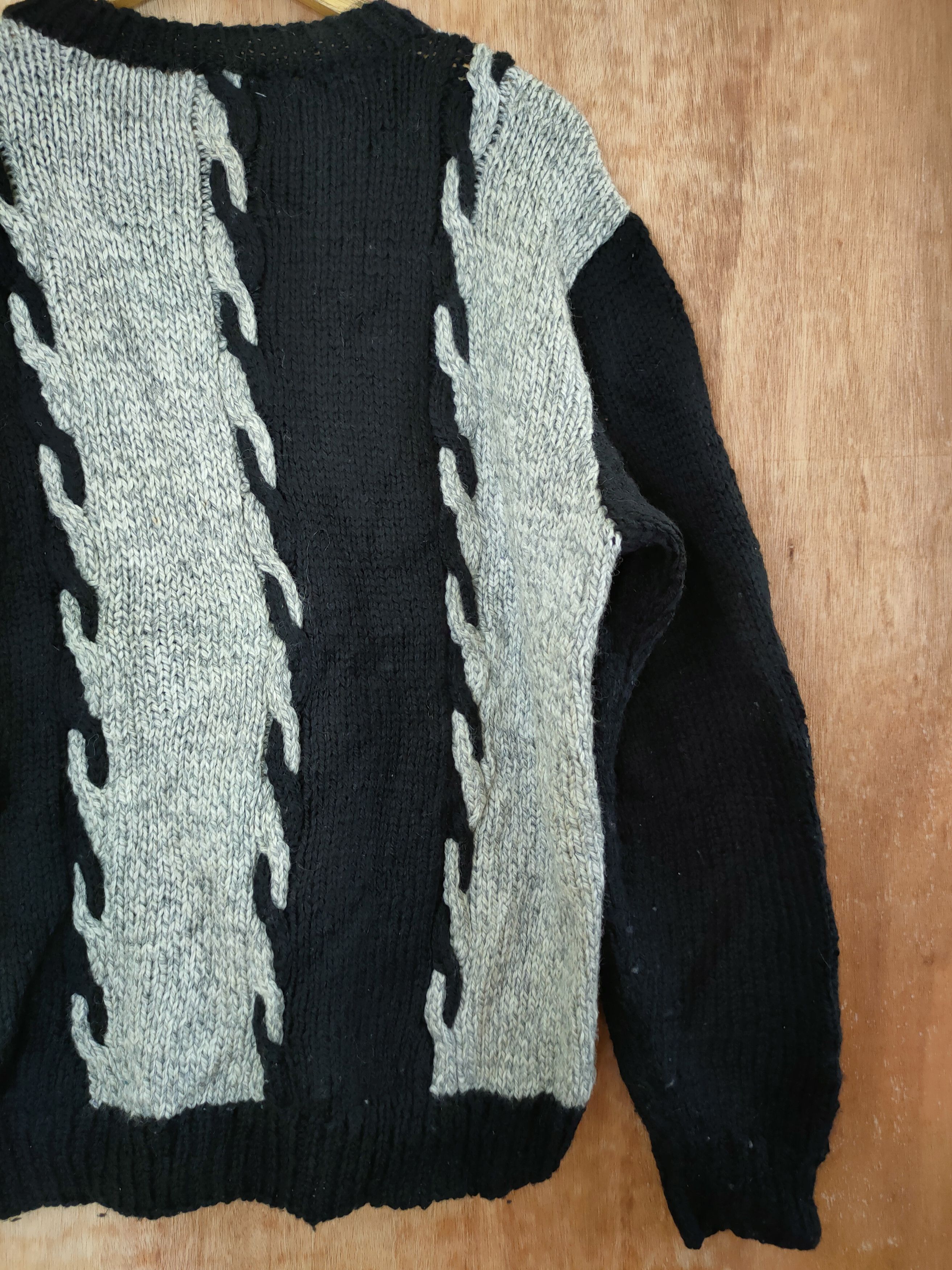 Aran Isles Knitwear DL Japan aran isle cable knitwear art wave #46-435 Size US L / EU 52-54 / 3 - 9 Thumbnail