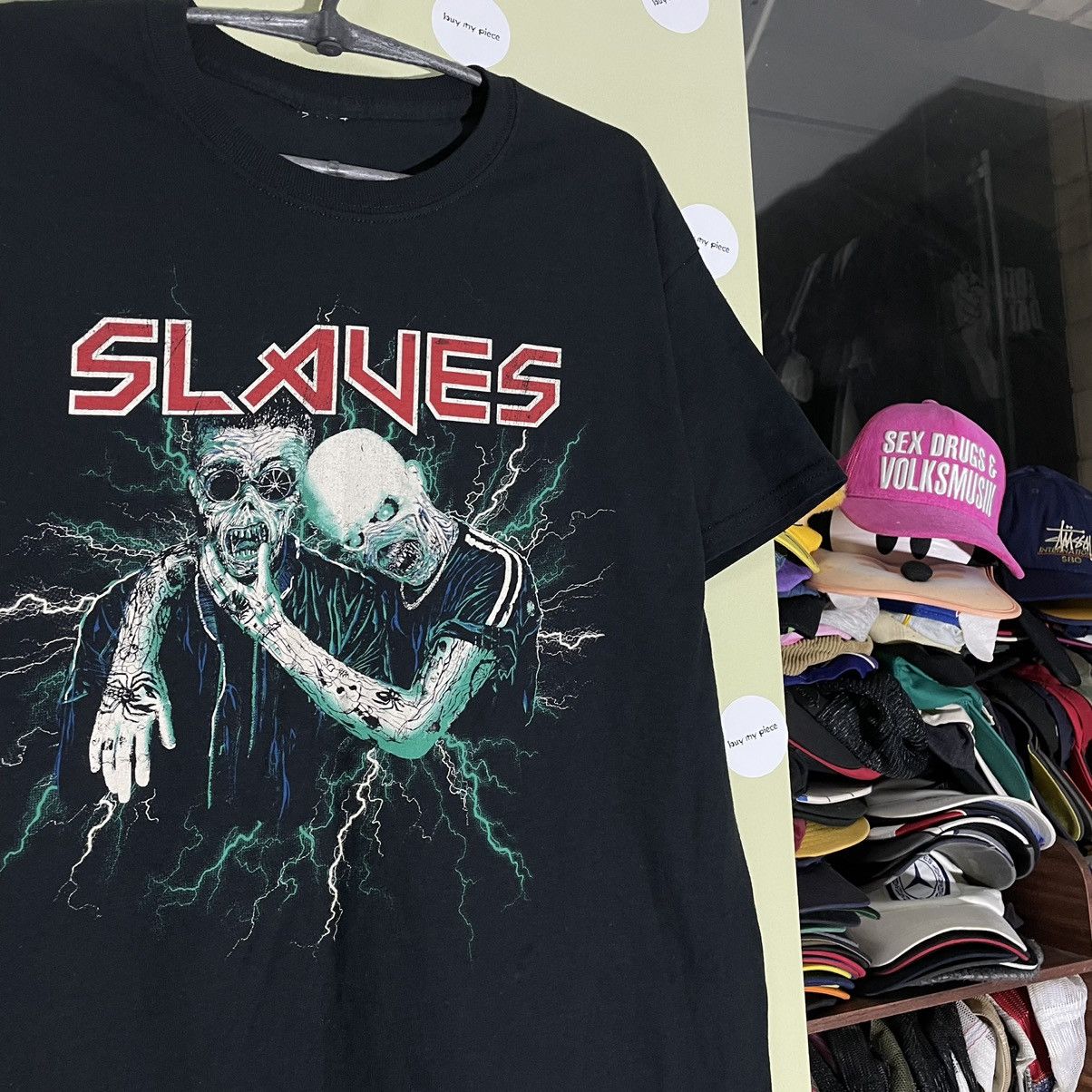 Band Tees Vintage 90s 666 Skulls Sexy Vamp Dead Face Horror Tee 90s Size US L / EU 52-54 / 3 - 4 Thumbnail