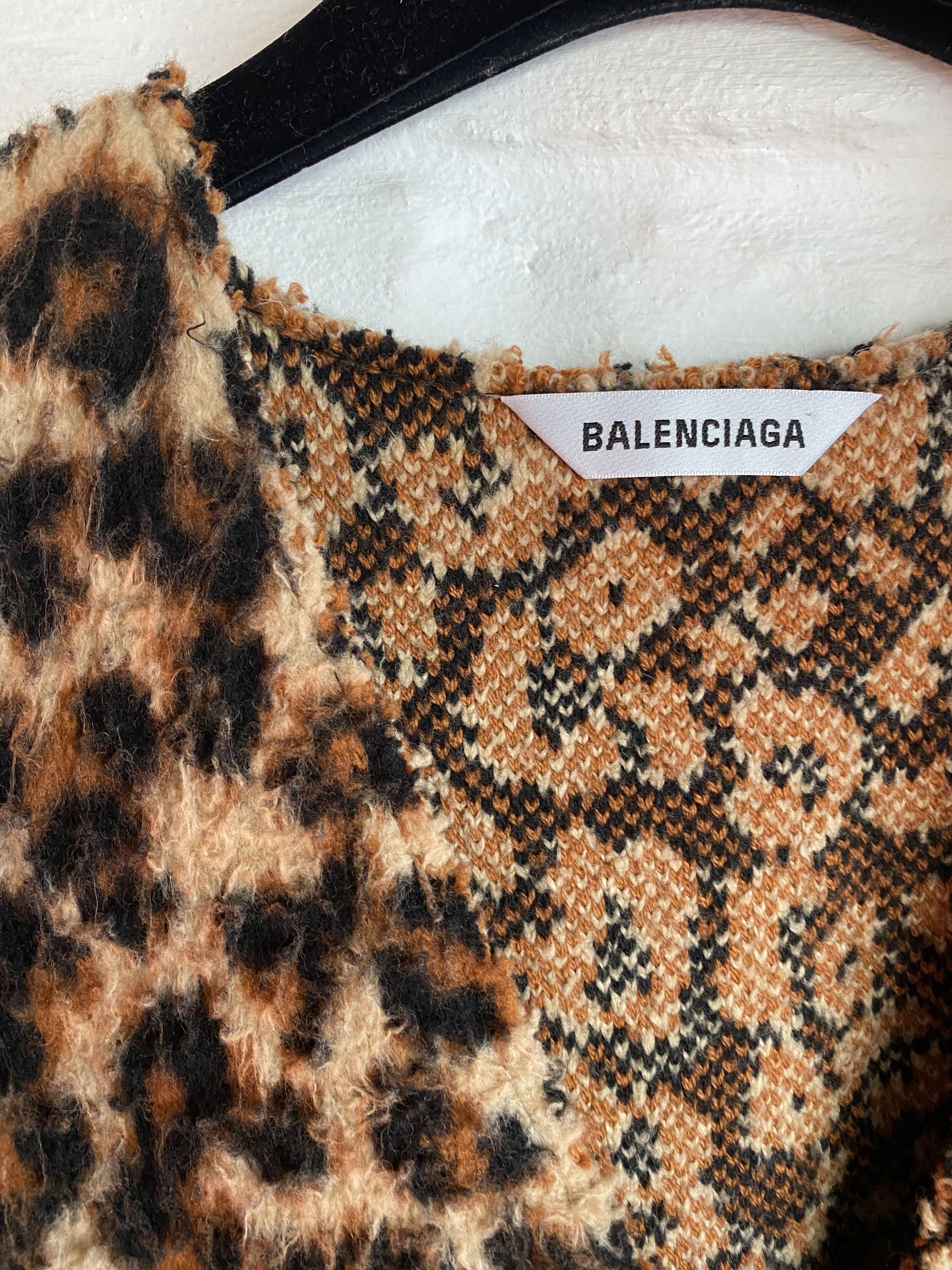 Balenciaga 1600£ BALENCIAGA LEOPARD V-NECK SWEATER Size US L / EU 52-54 / 3 - 3 Thumbnail