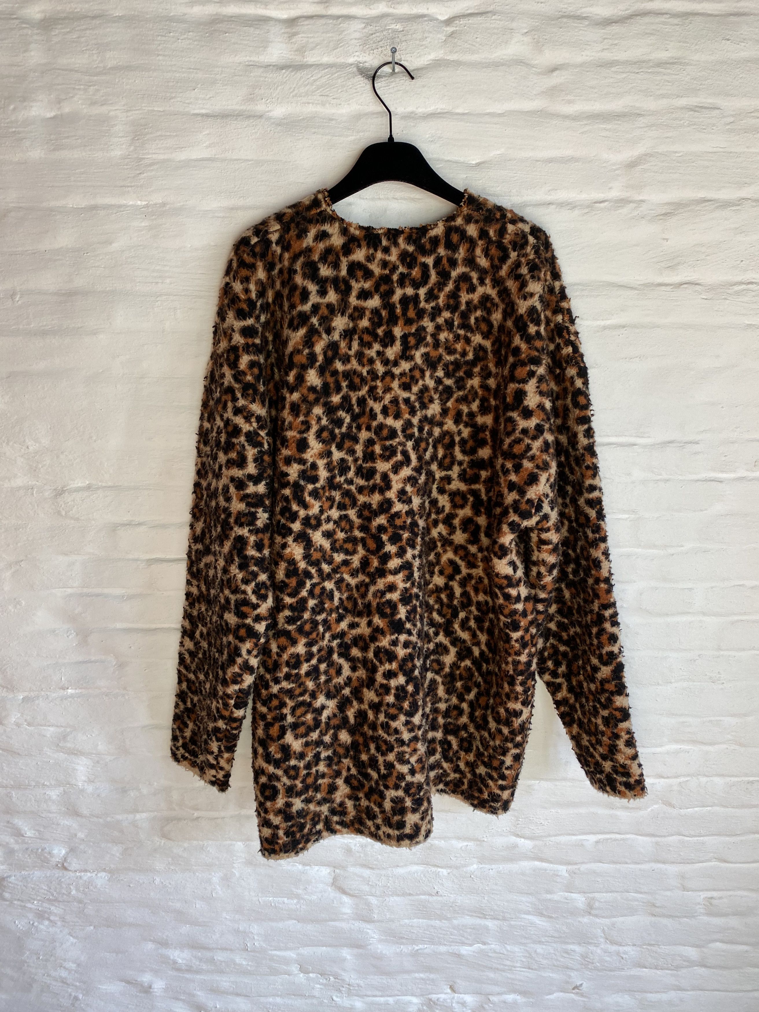 Balenciaga 1600£ BALENCIAGA LEOPARD V-NECK SWEATER Size US L / EU 52-54 / 3 - 6 Thumbnail