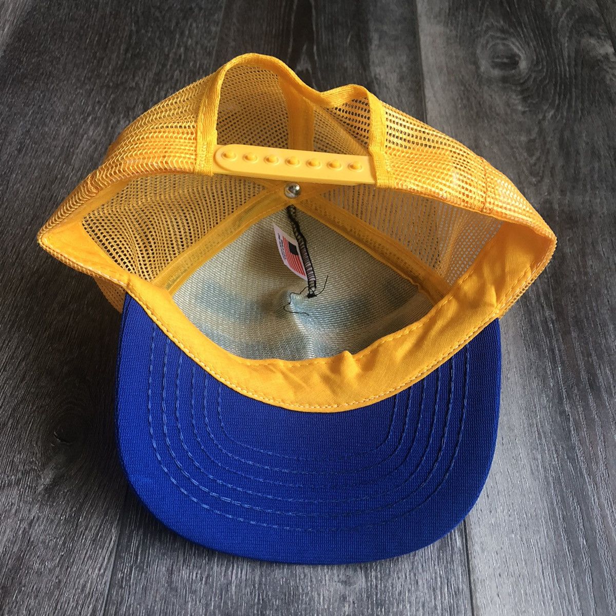 Vintage Vintage A Womans Place Is Home After Work Parody Trucker Hat Size ONE SIZE - 3 Thumbnail