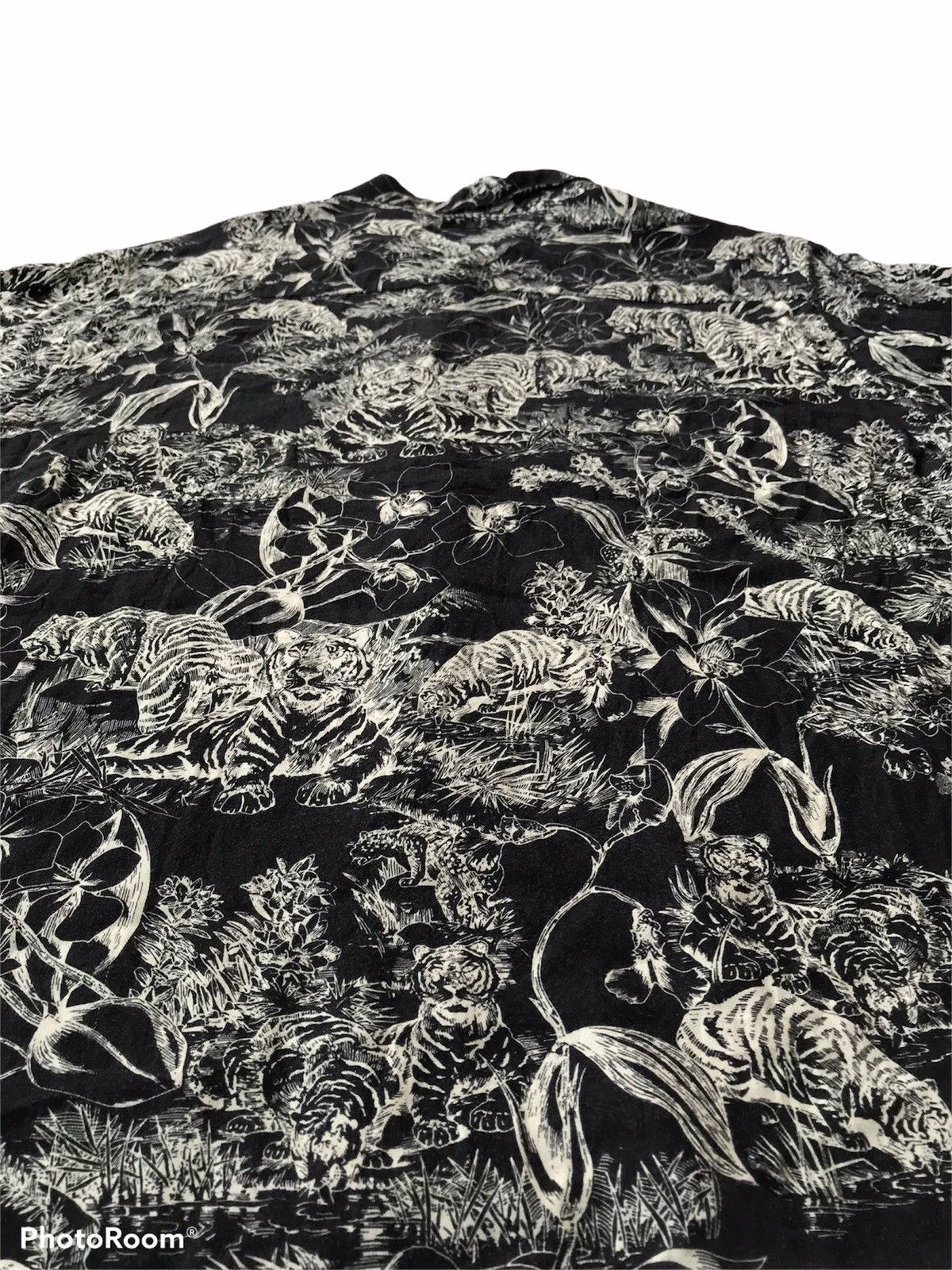 Roundtree & Yorke × Vintage 💥Final Drop💥Vintage Roundtree&Yorke Overprint Tiger Size US XL / EU 56 / 4 - 5 Thumbnail