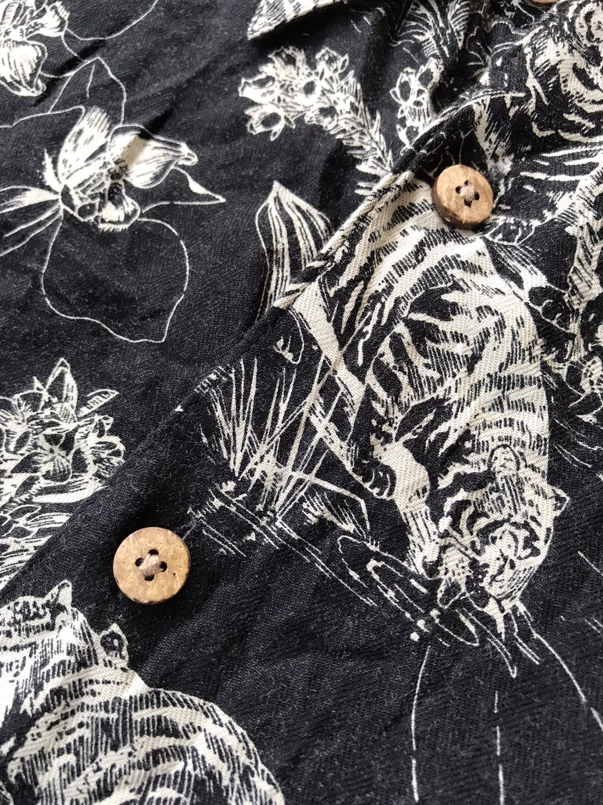 Roundtree & Yorke × Vintage 💥Final Drop💥Vintage Roundtree&Yorke Overprint Tiger Size US XL / EU 56 / 4 - 7 Thumbnail