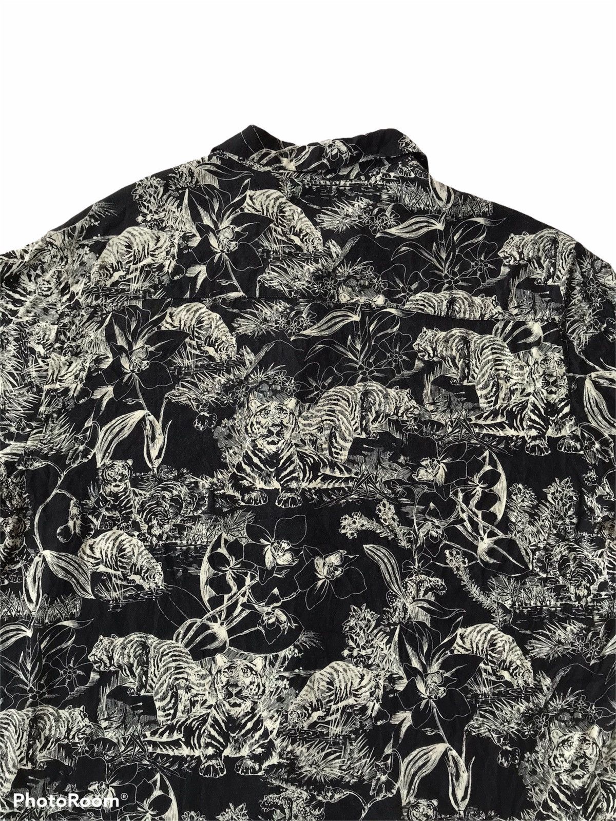 Roundtree & Yorke × Vintage 💥Final Drop💥Vintage Roundtree&Yorke Overprint Tiger Size US XL / EU 56 / 4 - 6 Thumbnail