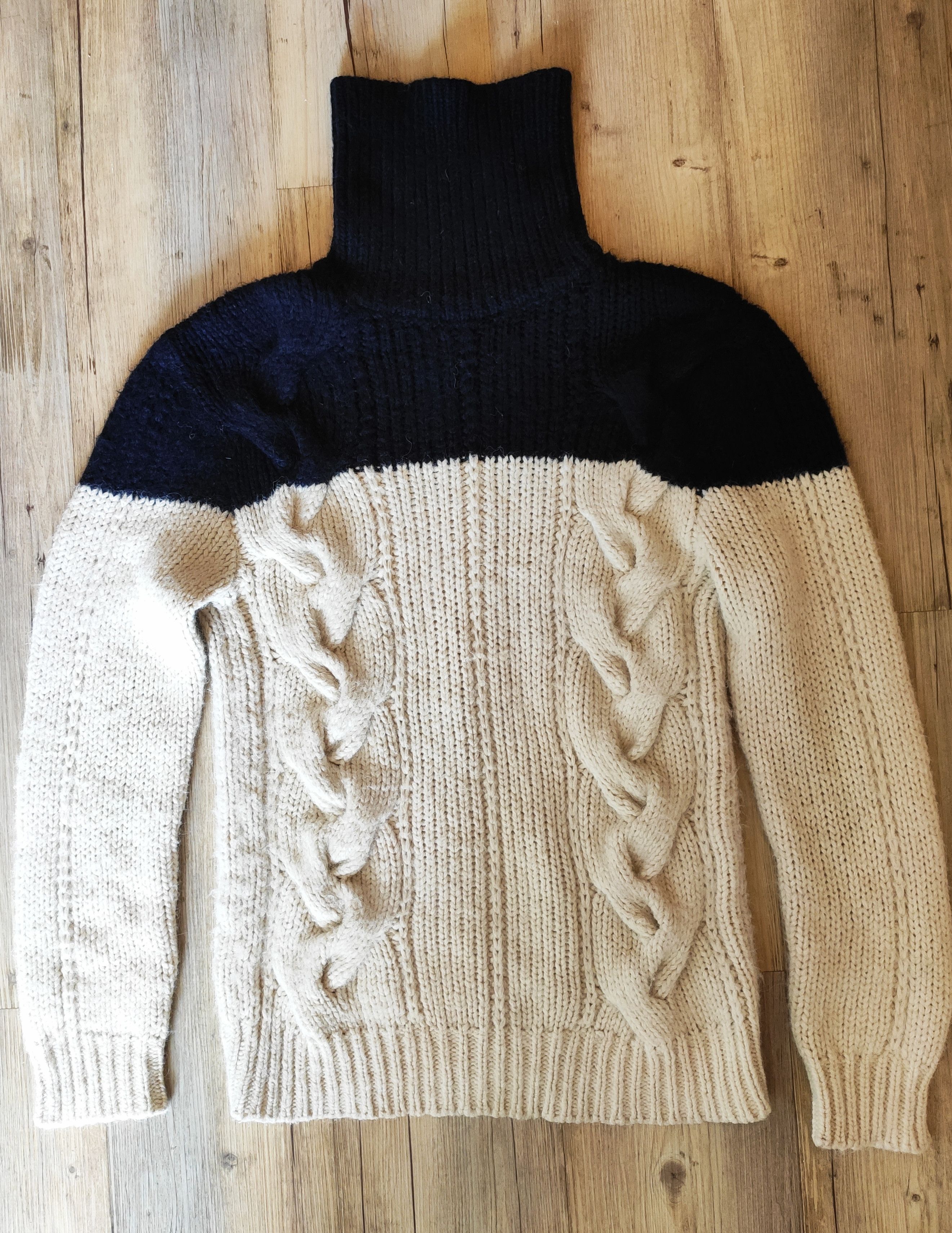 Dries Van Noten GRAIL! White/black turtleneck alpaca sweater FW11 Size US M / EU 48-50 / 2 - 3 Thumbnail