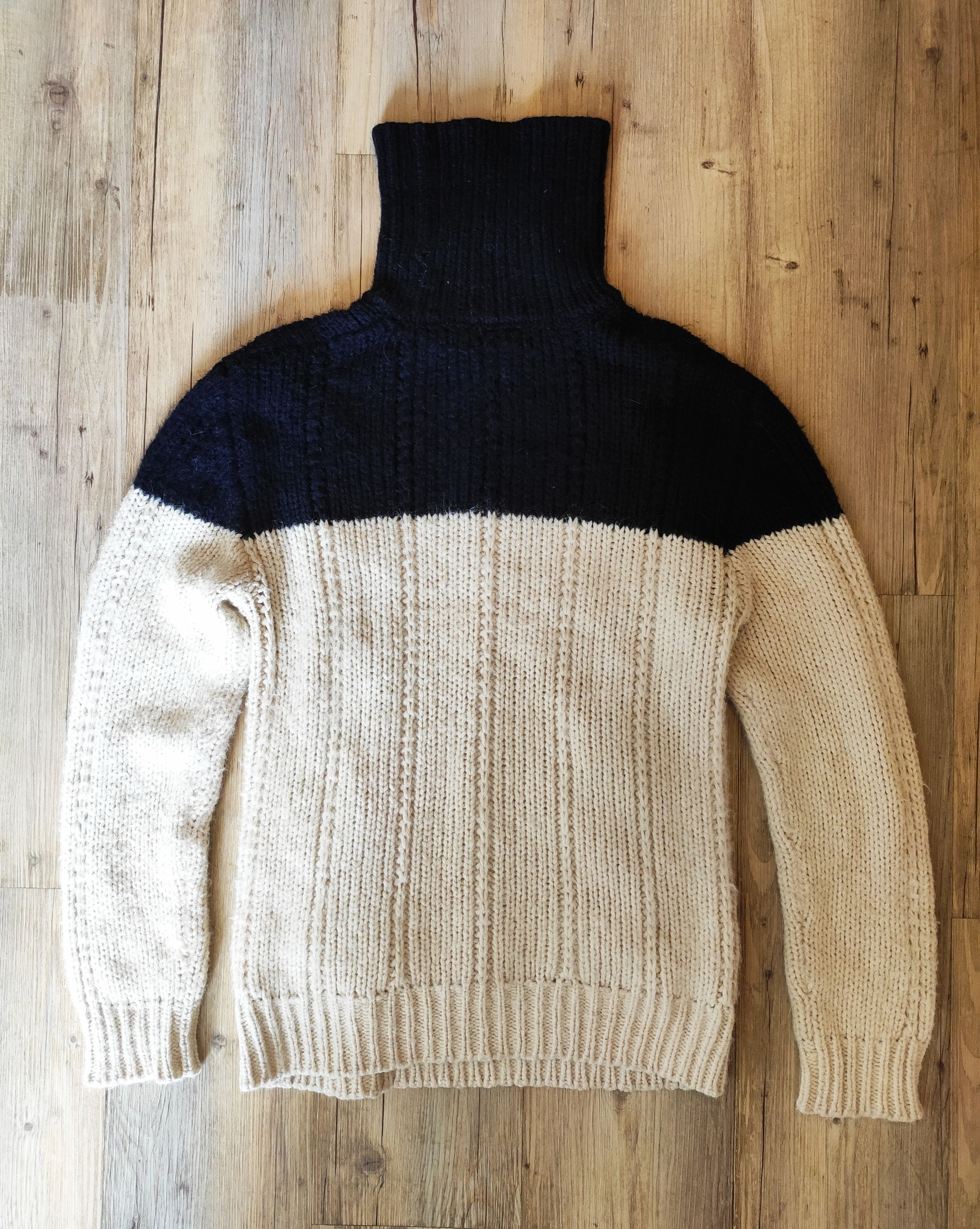 Dries Van Noten GRAIL! White/black turtleneck alpaca sweater FW11 Size US M / EU 48-50 / 2 - 4 Thumbnail