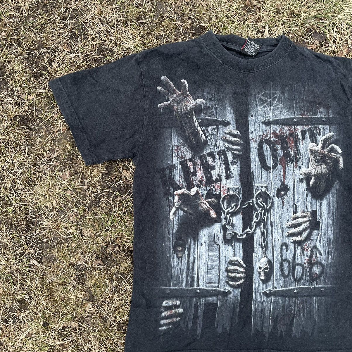 Band Tees Vintage 90s 666 Skulls Sexy Vamp Dead Face Horror Tee 90s Size US L / EU 52-54 / 3 - 3 Thumbnail