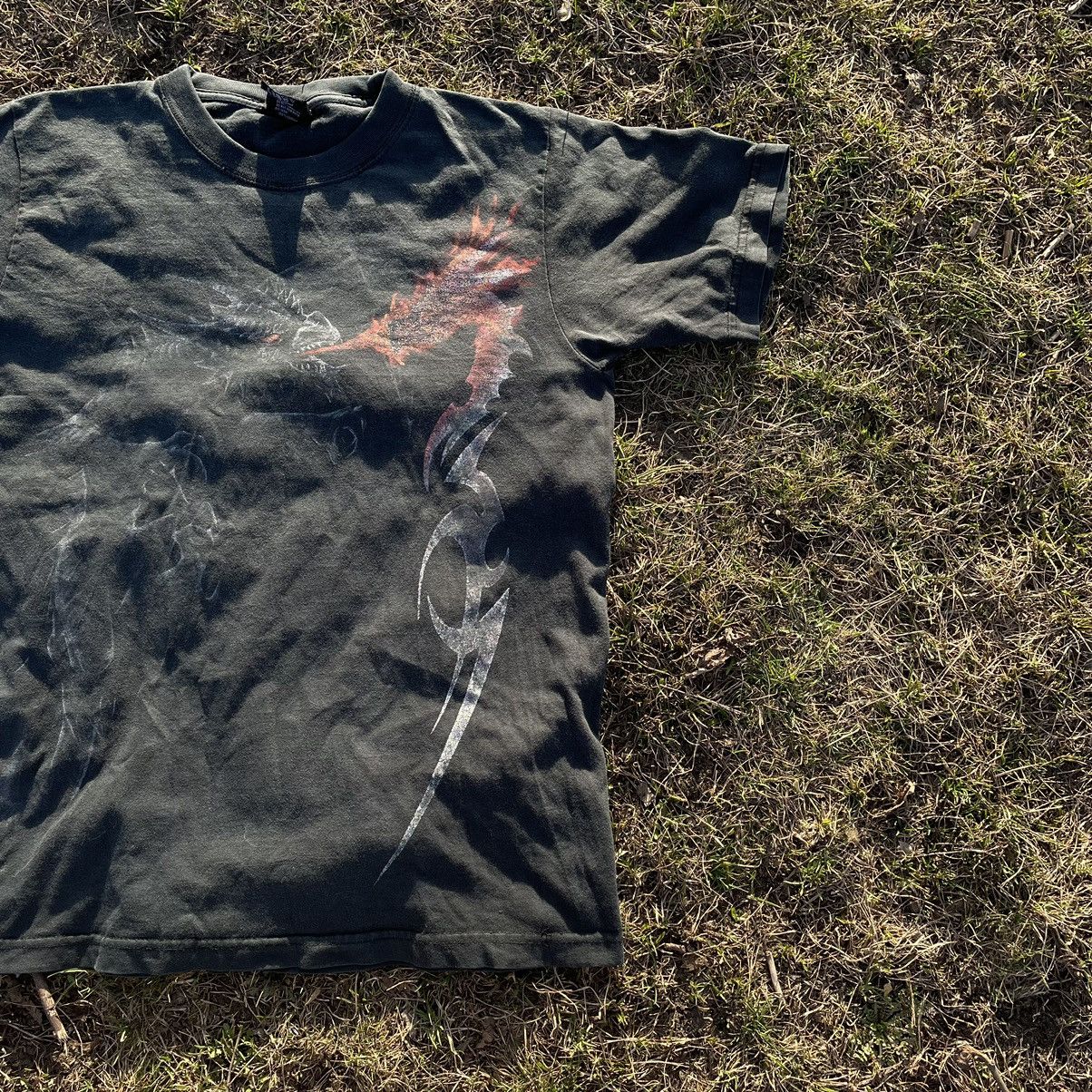 Vintage Vintage 90s Sun Faded Graphic Tee Grunge Thrashed Black L Size US L / EU 52-54 / 3 - 4 Thumbnail