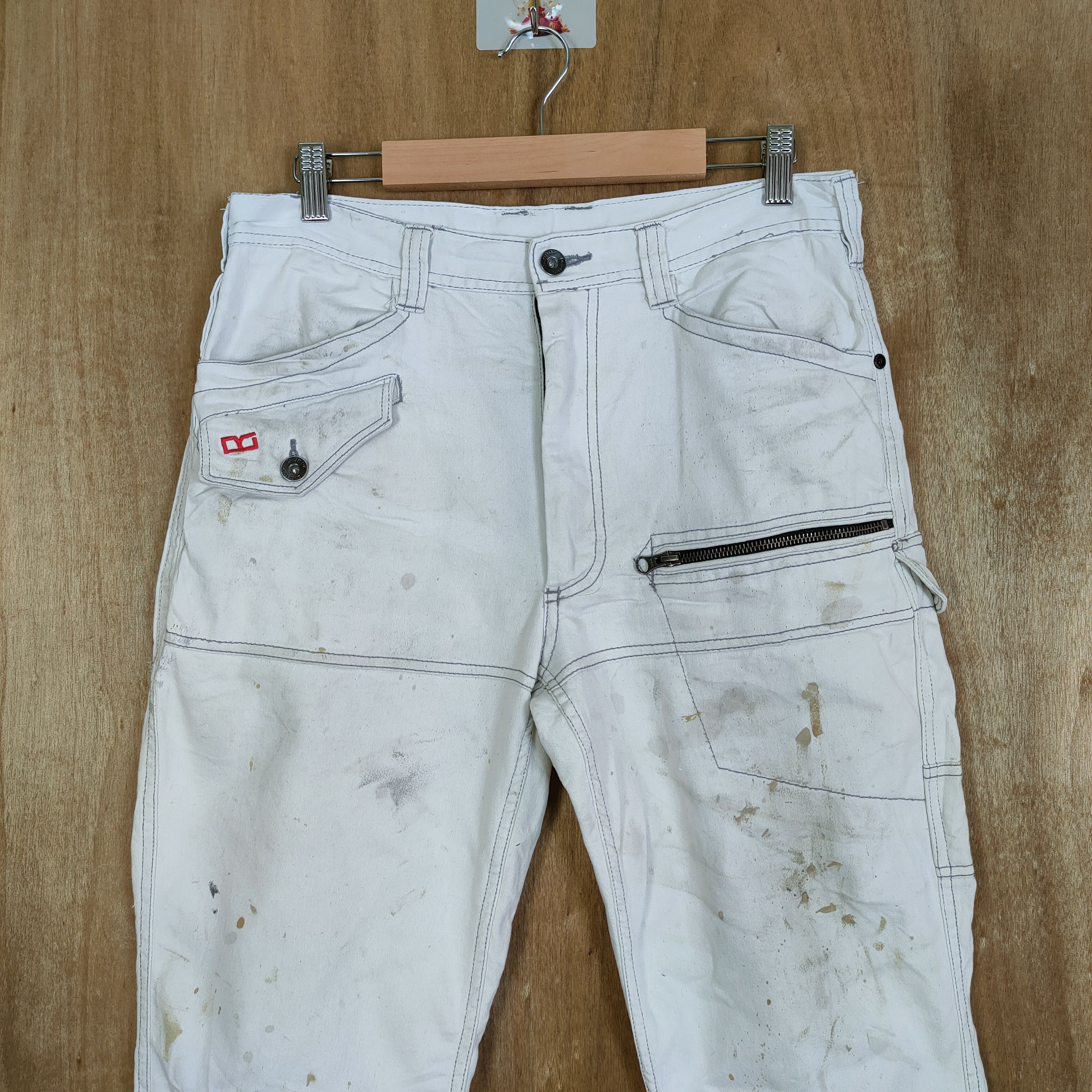 Japanese Brand DG WHITE FADED/ STAIN/ WORKWEAR CARGO PANTS Size US 30 / EU 46 - 2 Thumbnail